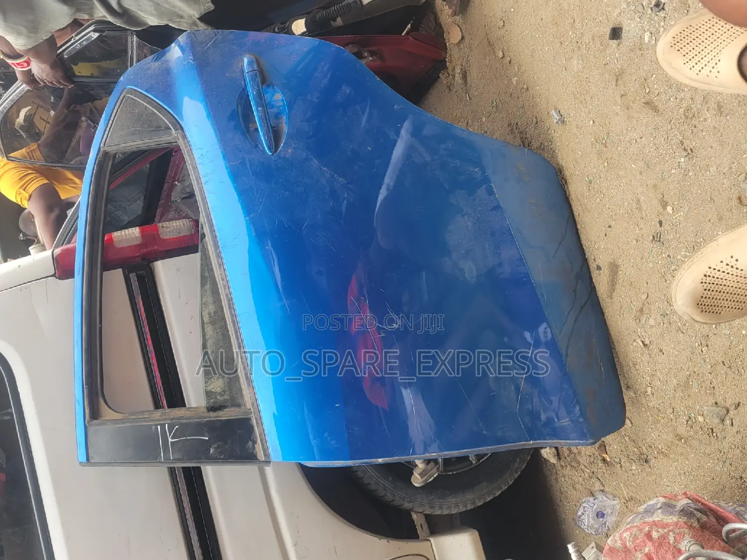 Yaris IA Back Door