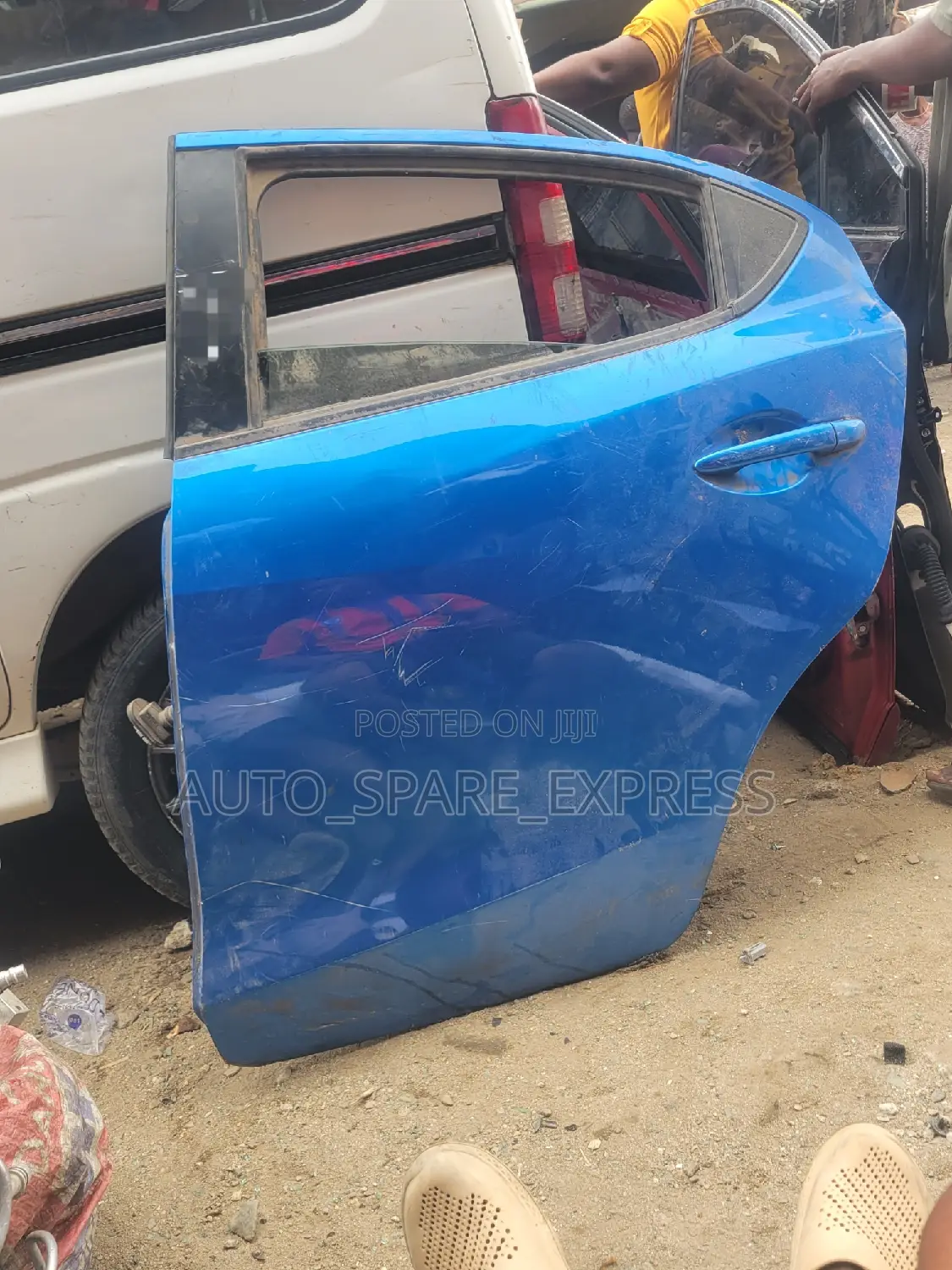 Yaris IA Back Door