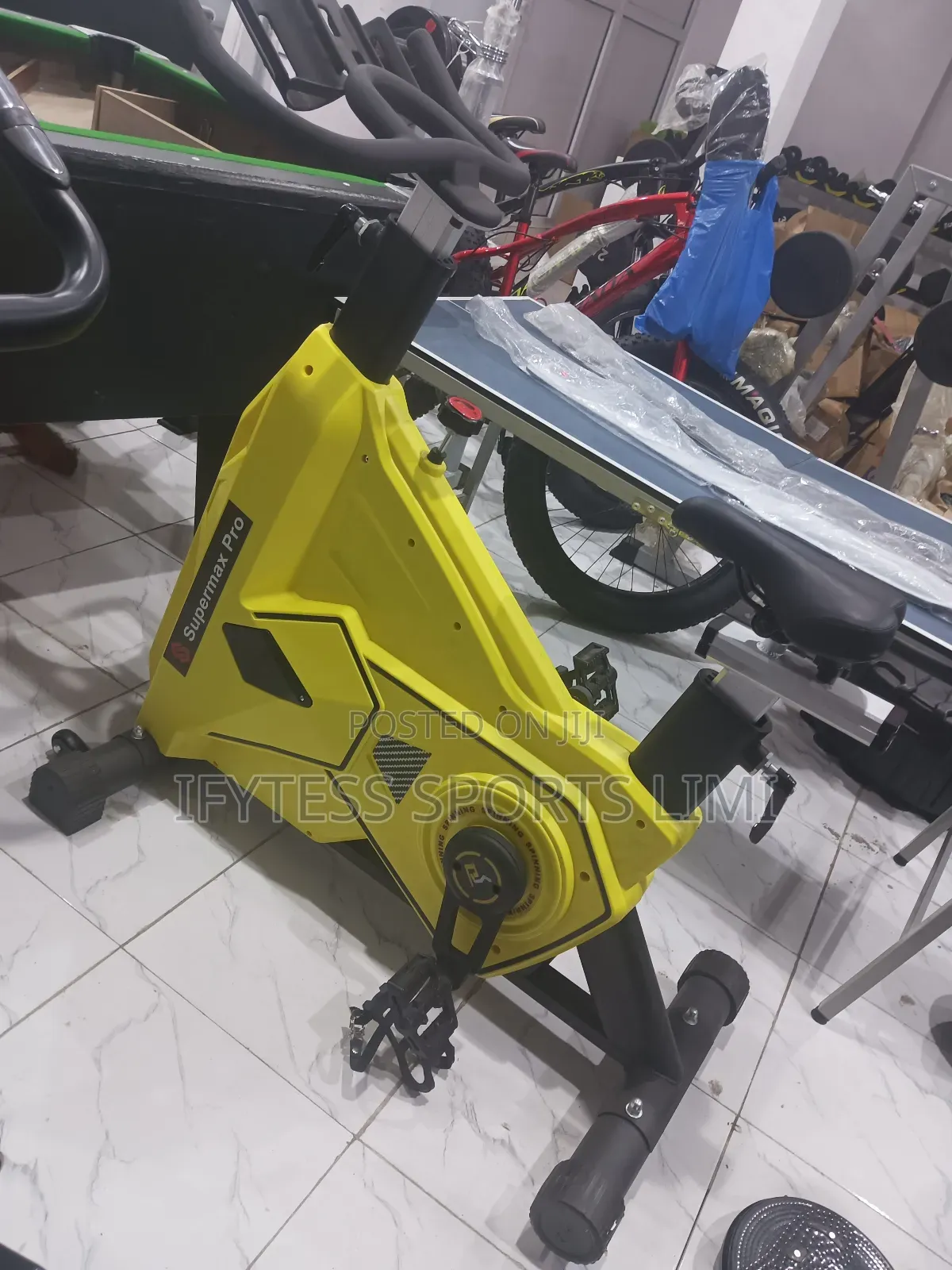 Commercial Spinning Bike ( User Weight 200kg)