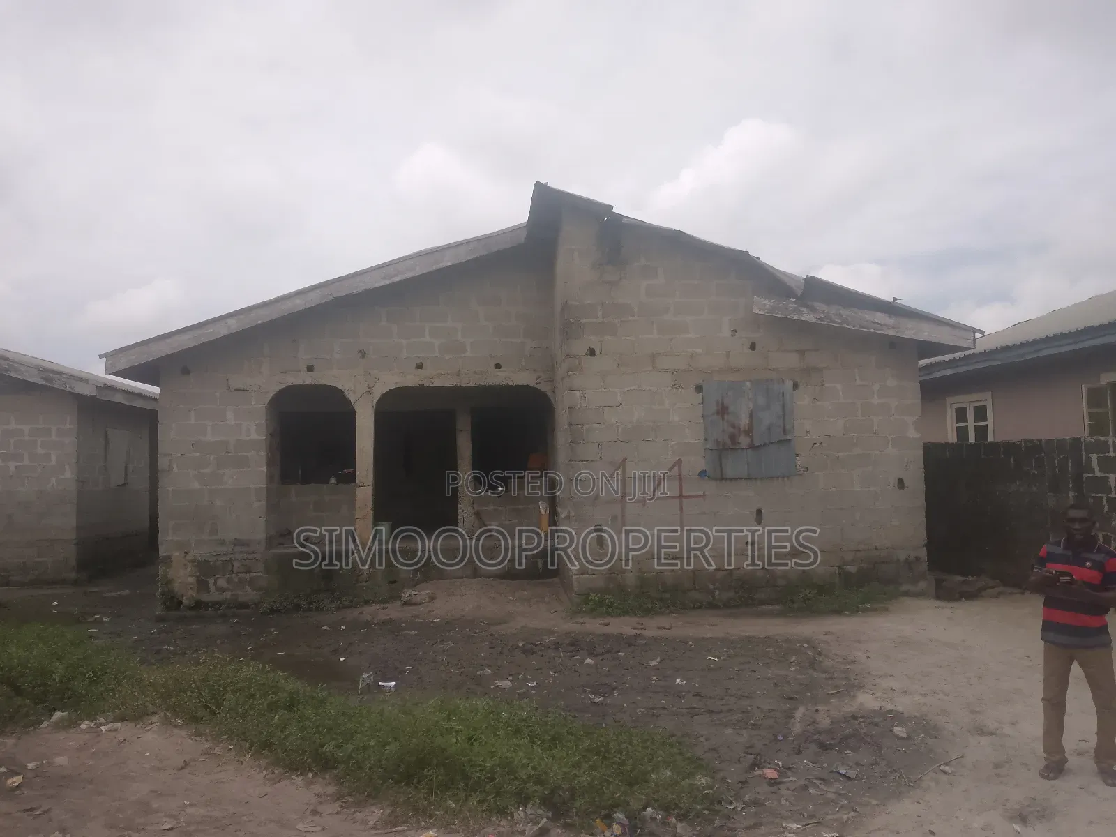 3bdrm Bungalow in Afribank, Igando-Oloja for sale