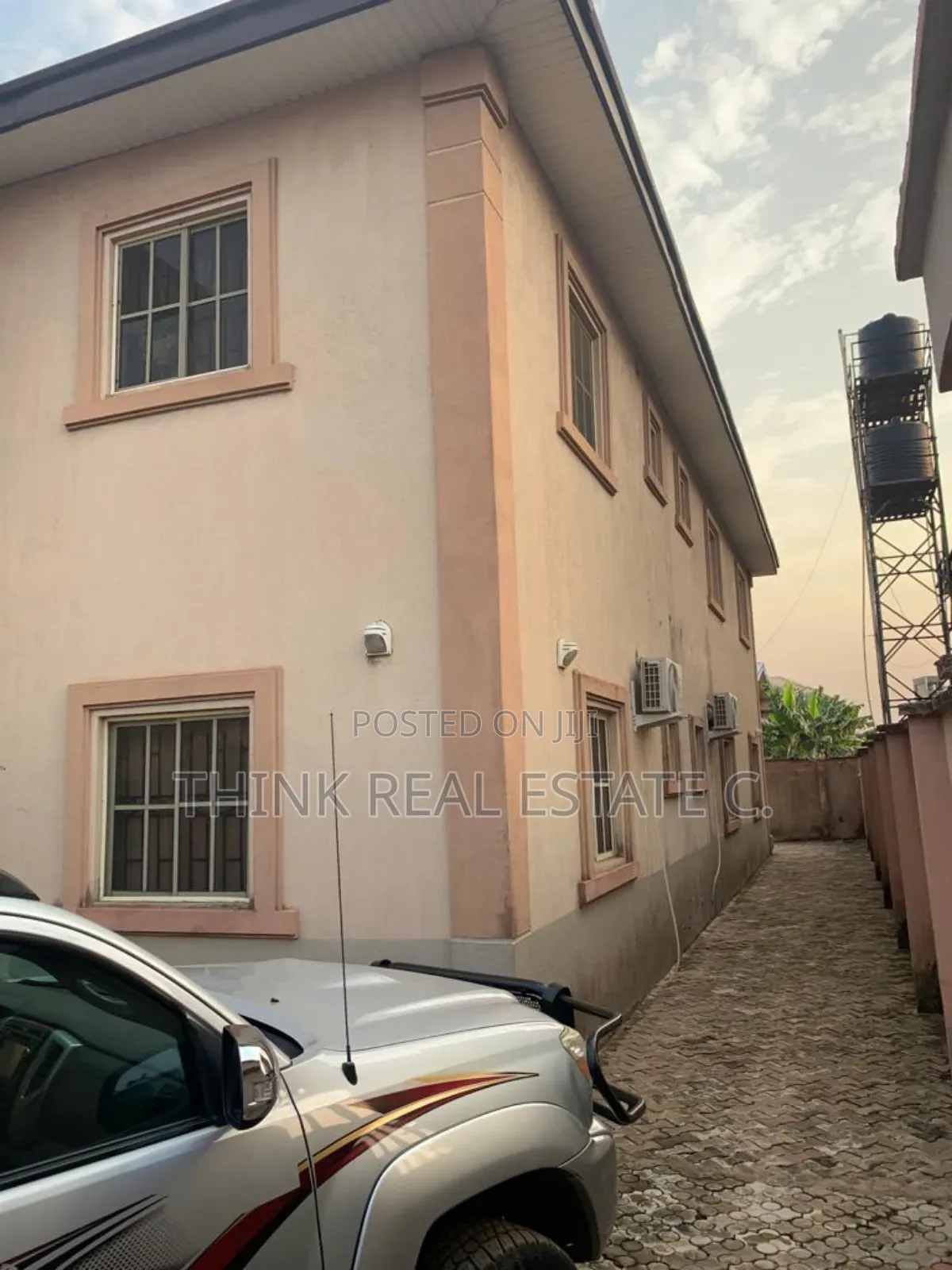 4bdrm Block of Flats in Second Ugbor,Gra, Benin City for sale
