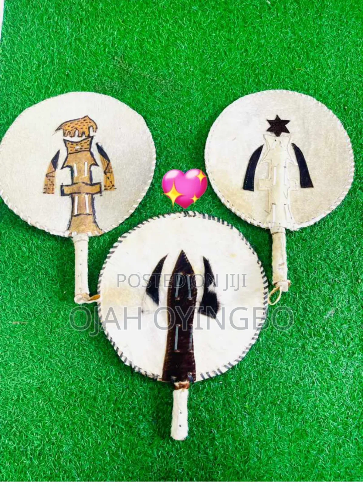 Discover the Elegance of Traditional Royal Hand Fans!