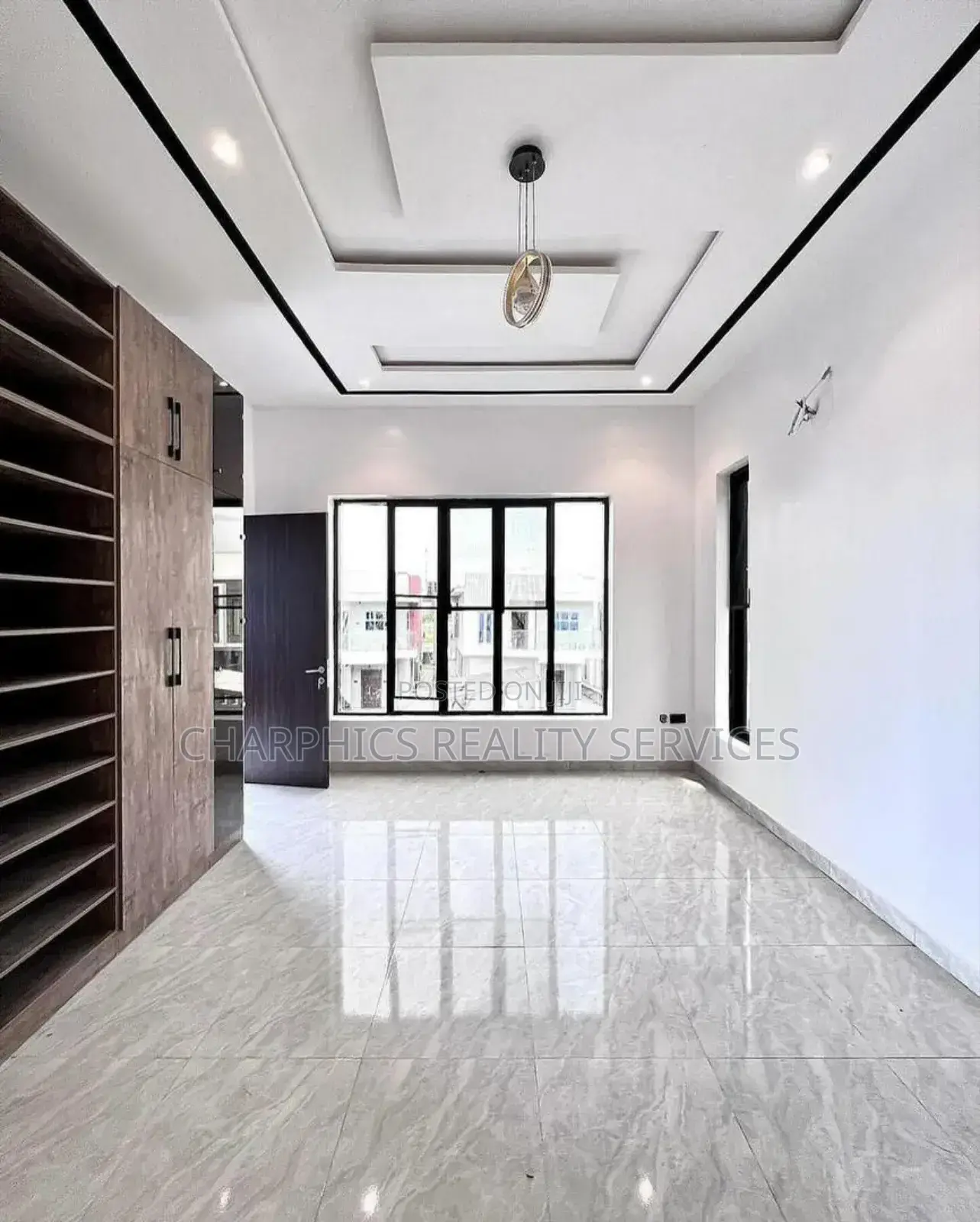 5bdrm Duplex in Ikota for sale