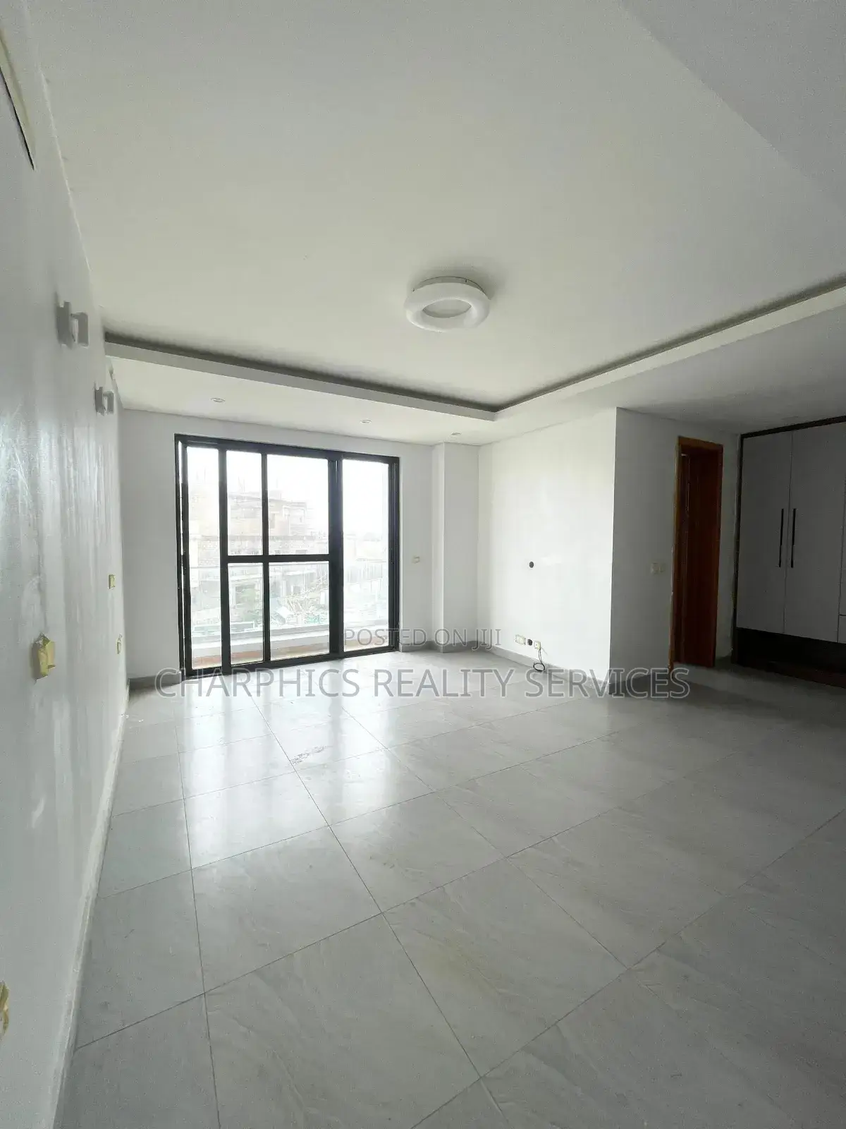 5bdrm Townhouse/Terrace in Lekki Phase 1 for sale