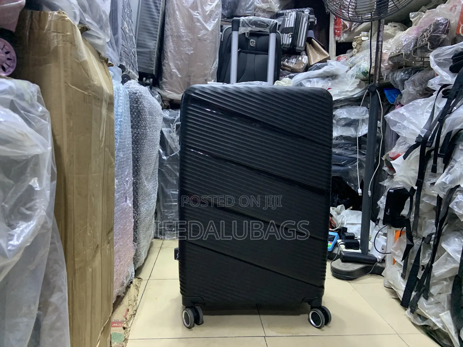 Quality Light Weight Big Size Unbreakable Travel Luggage