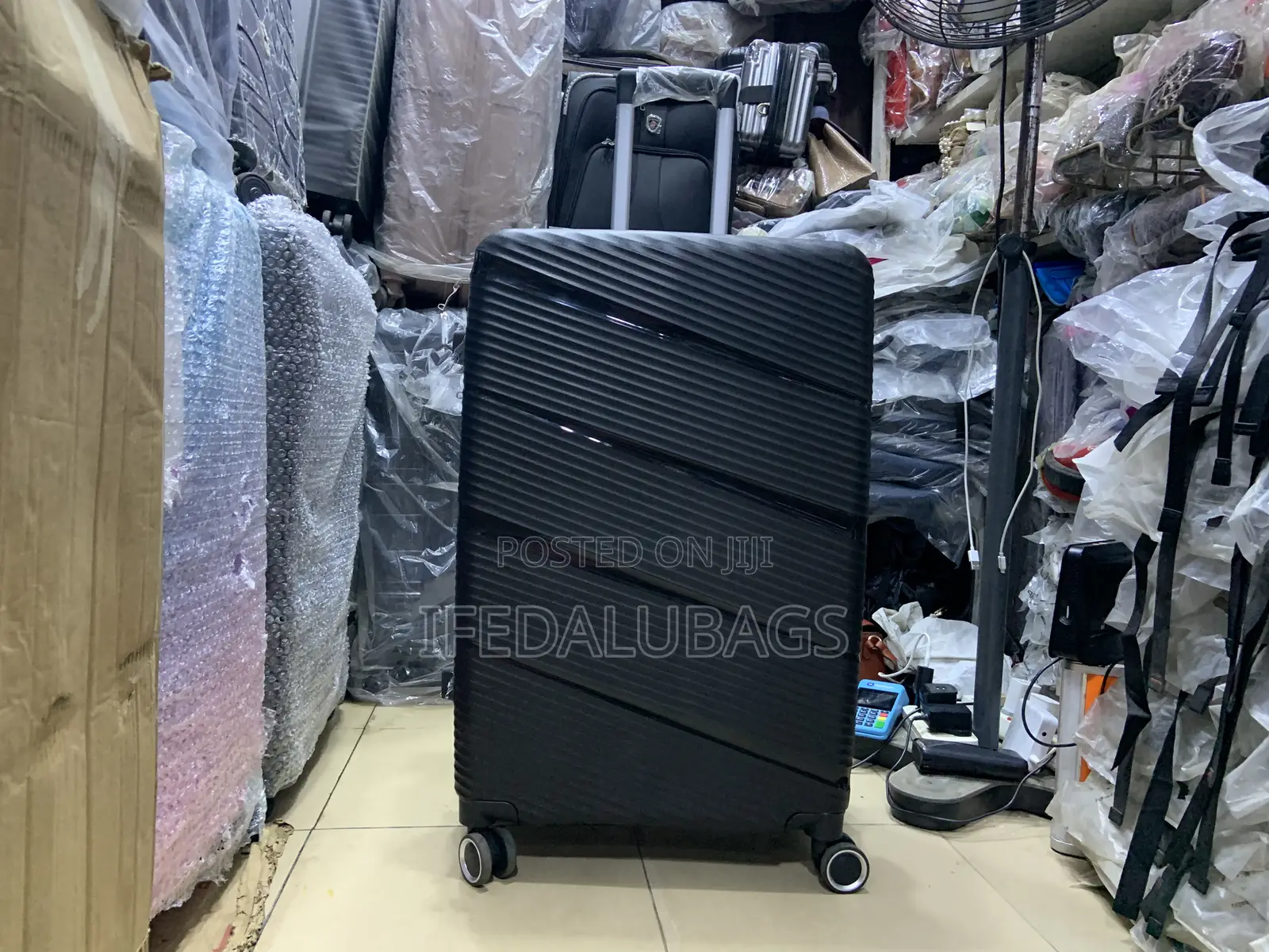 Quality Light Weight Big Size Unbreakable Travel Luggage