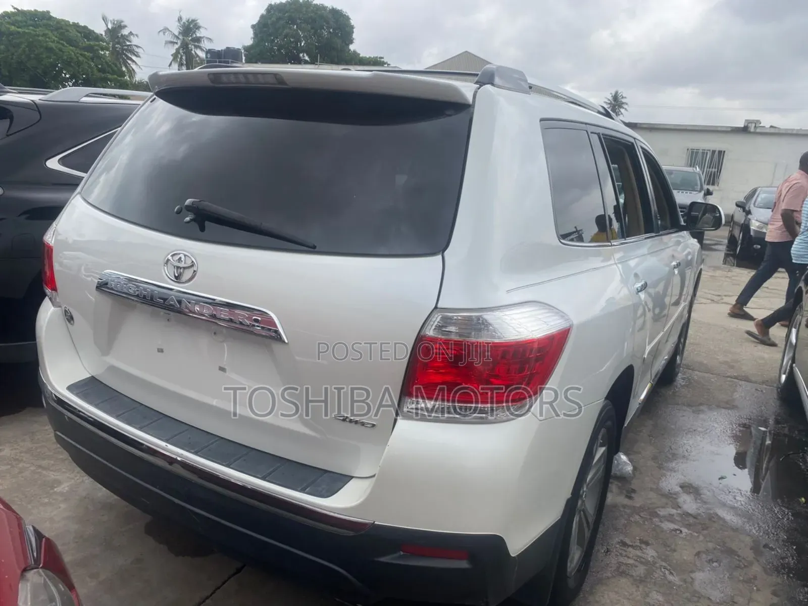 Toyota Highlander Limited 2012 White