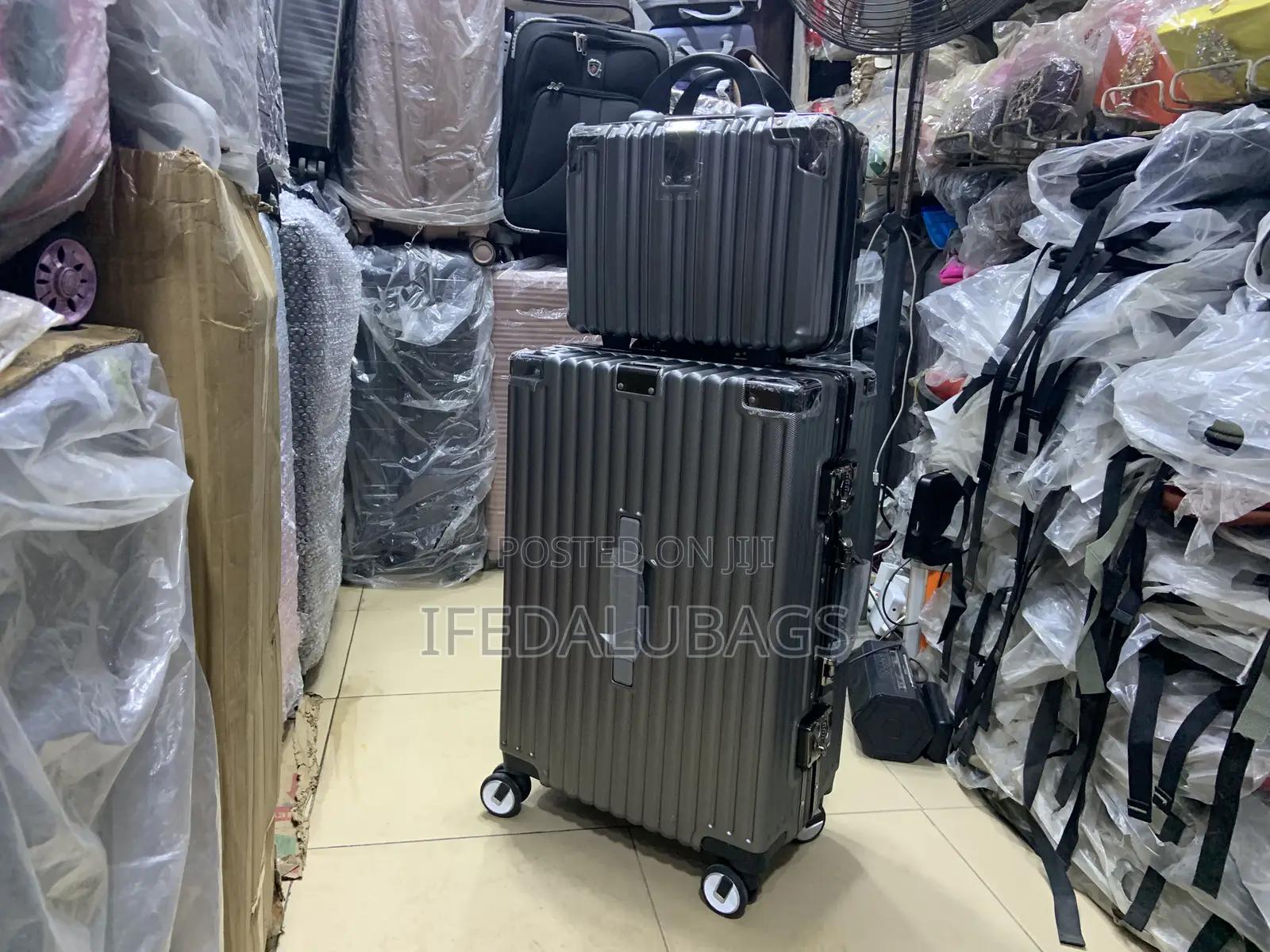 2n1 Quality Aluminium Travel Luggage With Plastic Holder