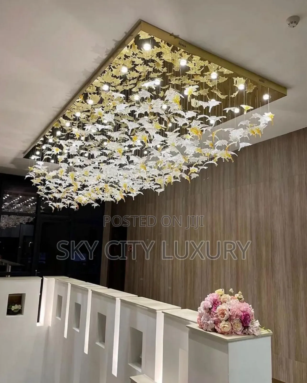 Maple Leaf Crystal Chandelier Light