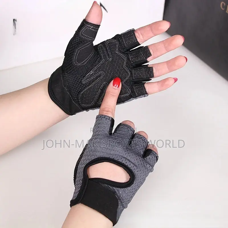 Female Gym Gloves