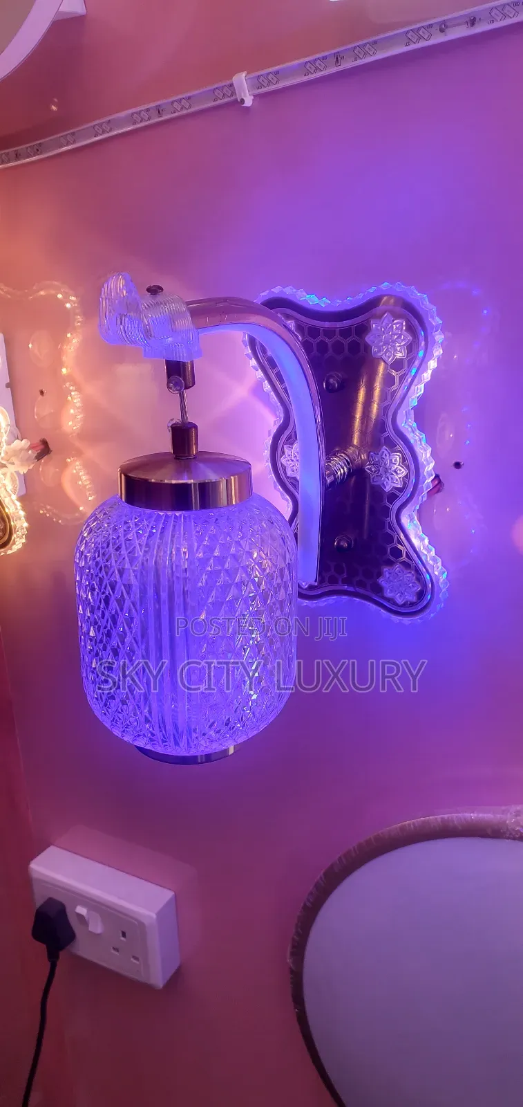 Led Maquoketa Well Breaket Light