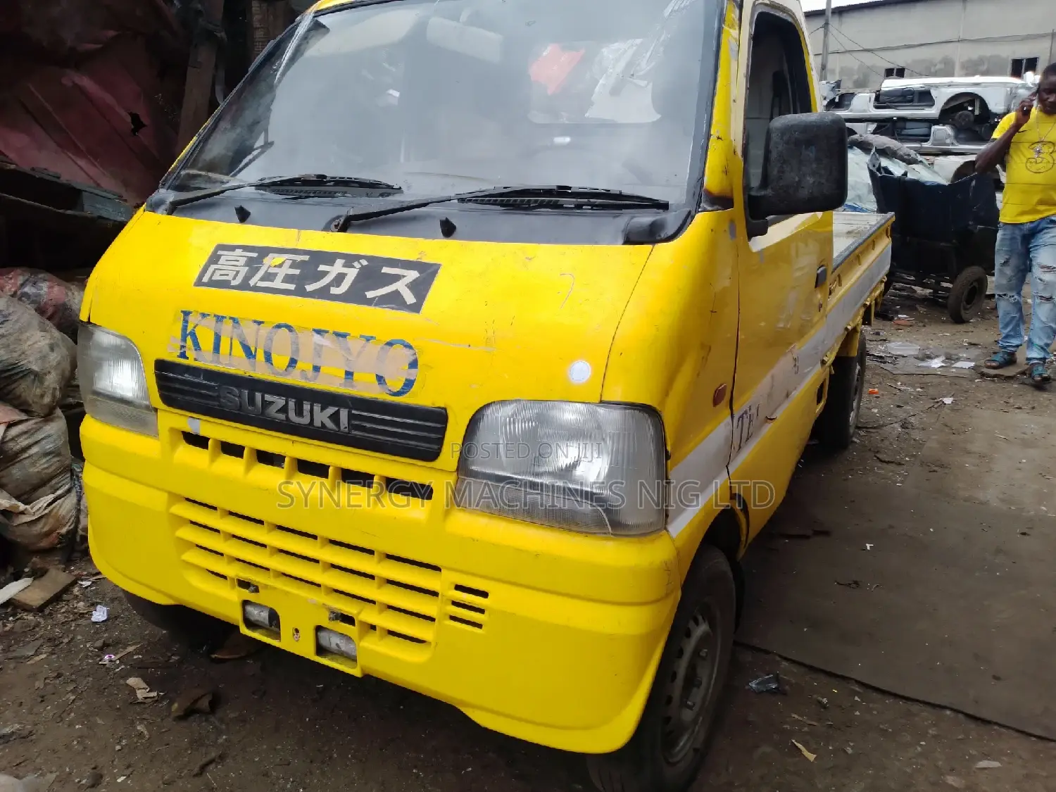 Suzuki Mini Truck 2018 Yellow
