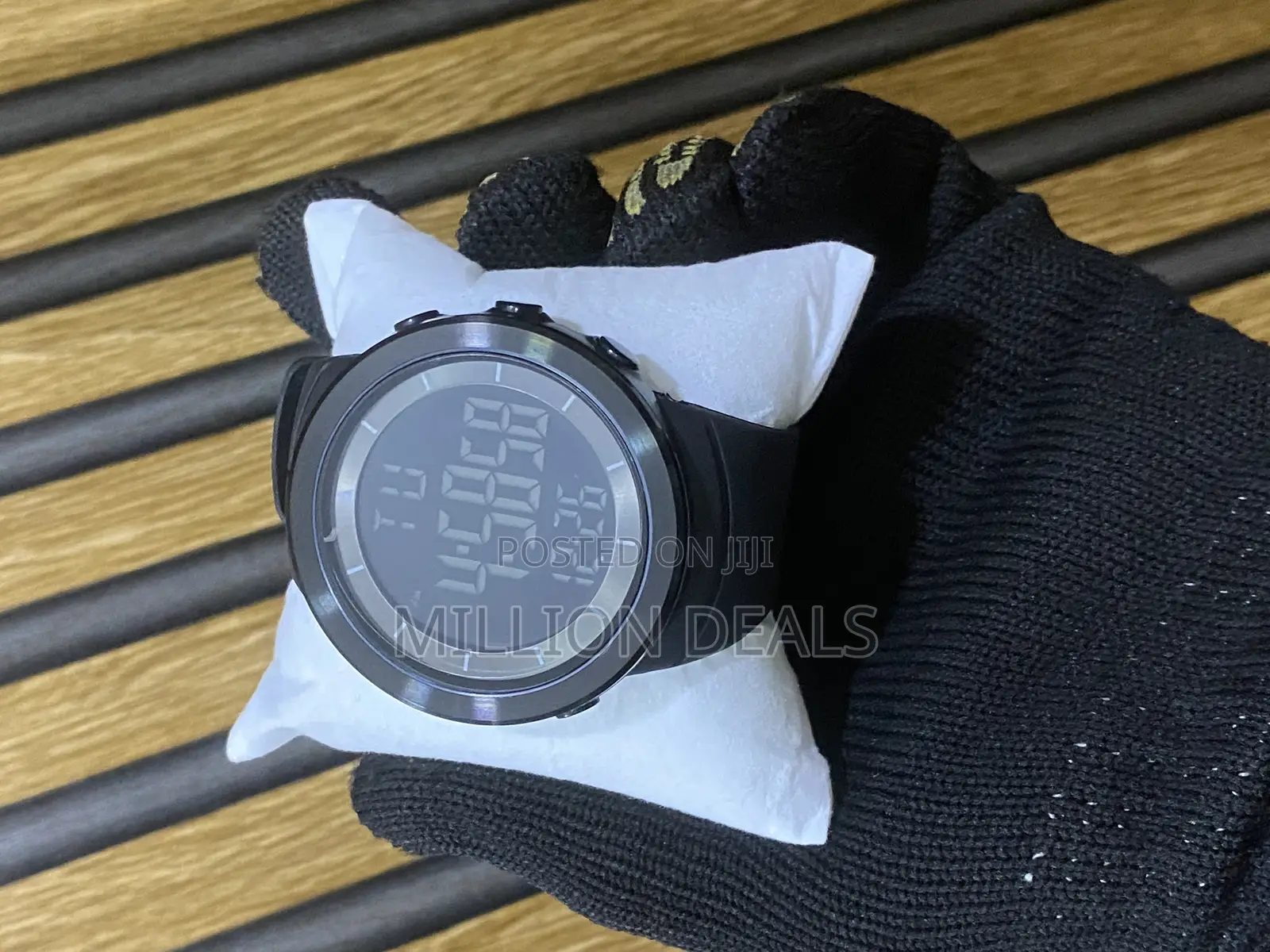 Waterproof Rubber Strap Unique Sport Men’S Wrist Watch