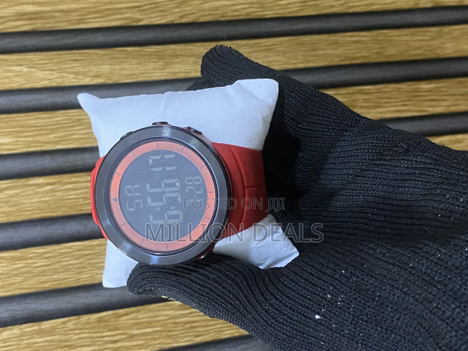 Waterproof Rubber Strap Unique Sport Men’S Wrist Watch