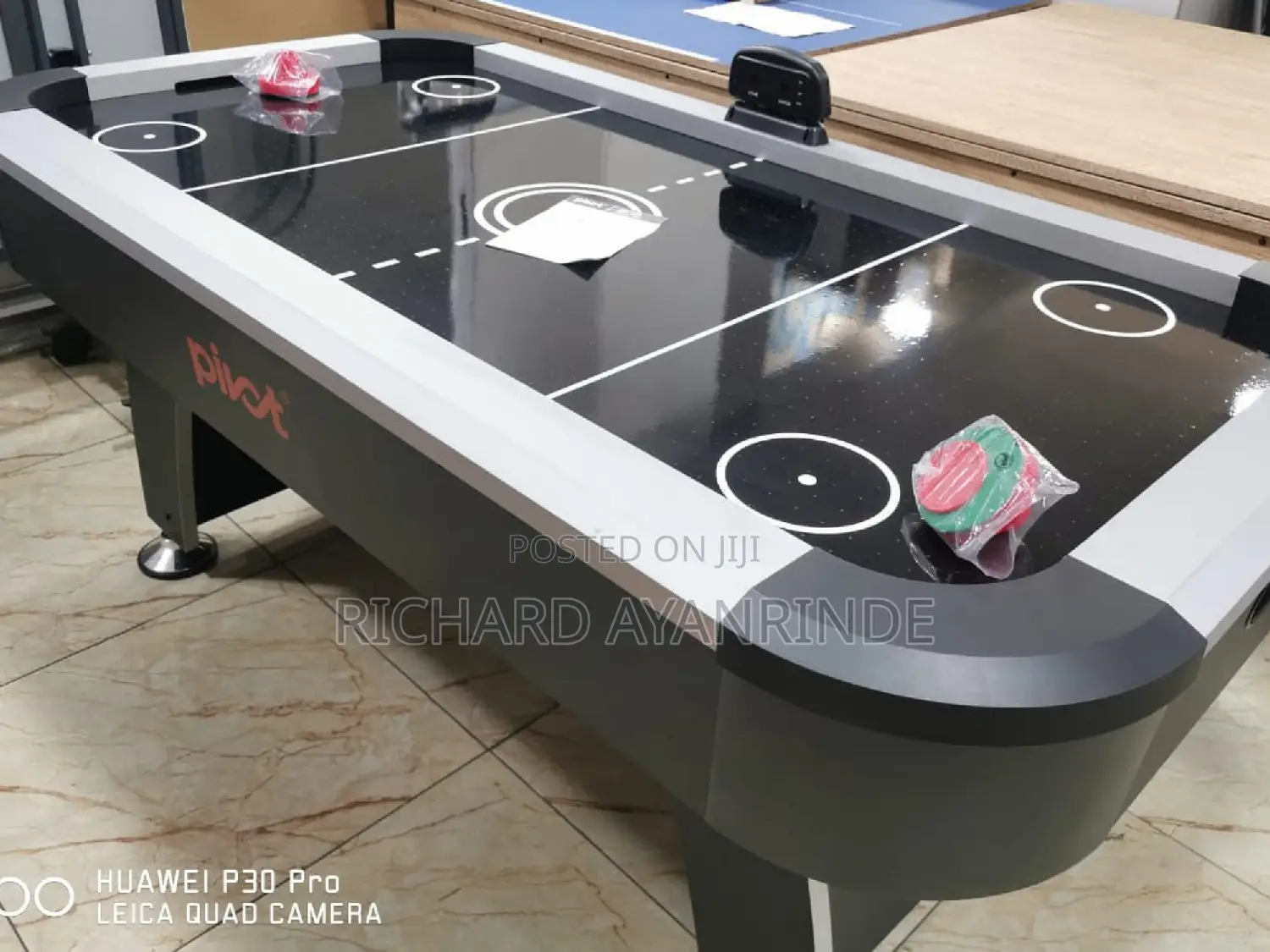 Air Hockey Table