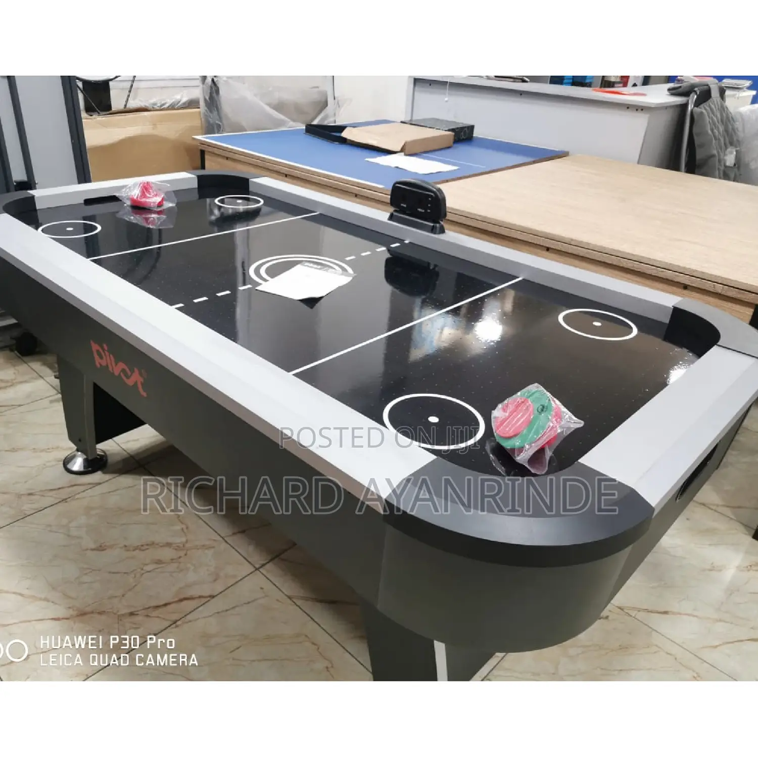 Air Hockey Table