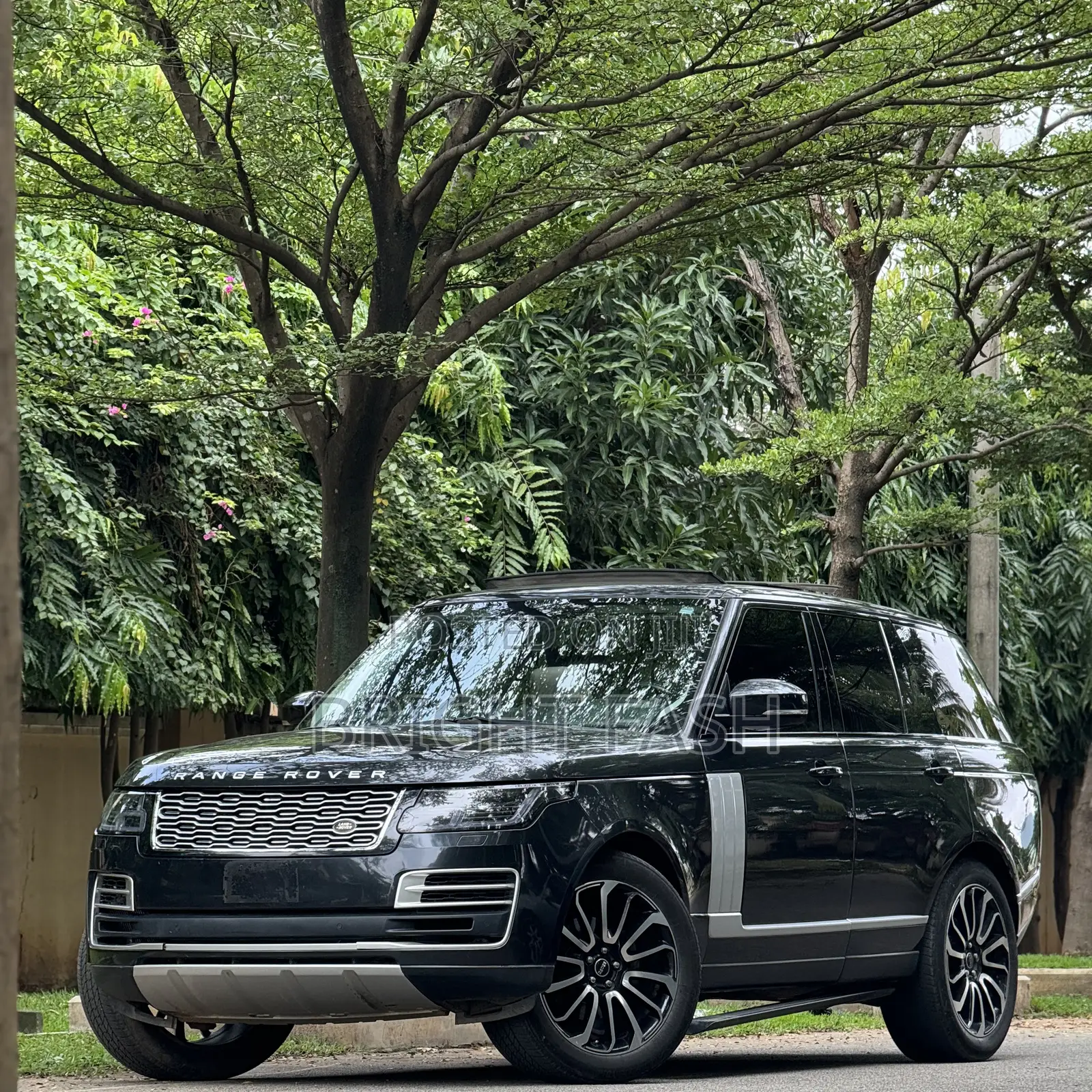 Land Rover Range Rover Vogue 2016 Black