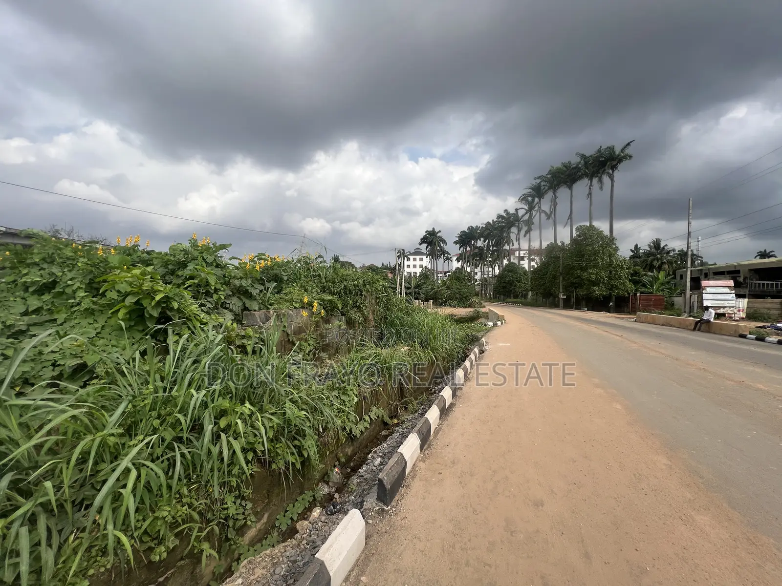 600 SQM Commercial Use Land in New Bodija for Sale