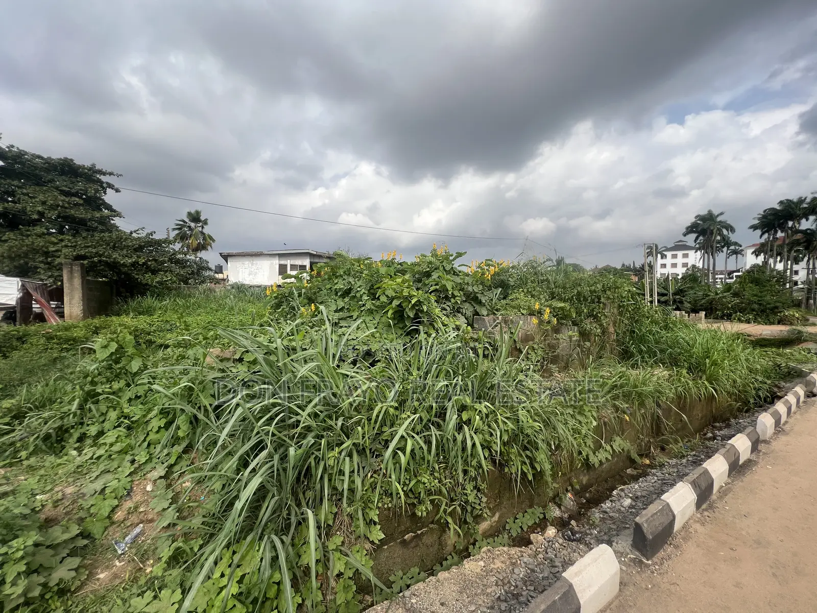 600 SQM Commercial Use Land in New Bodija for Sale