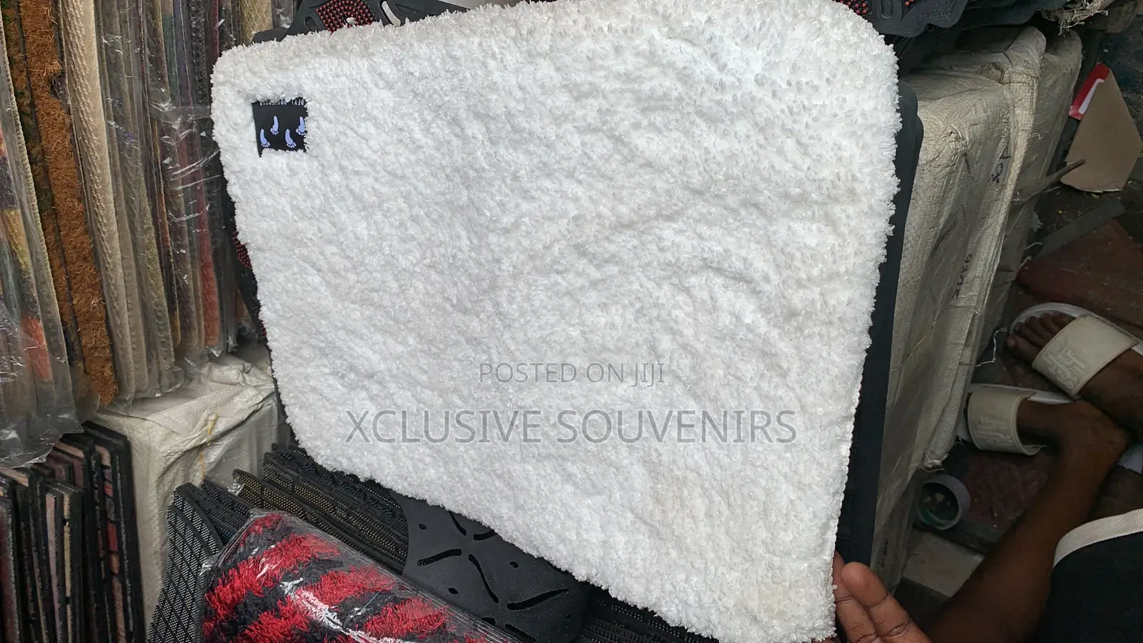 Non Slip Shaggy Soft and Absorbent Bath Rug