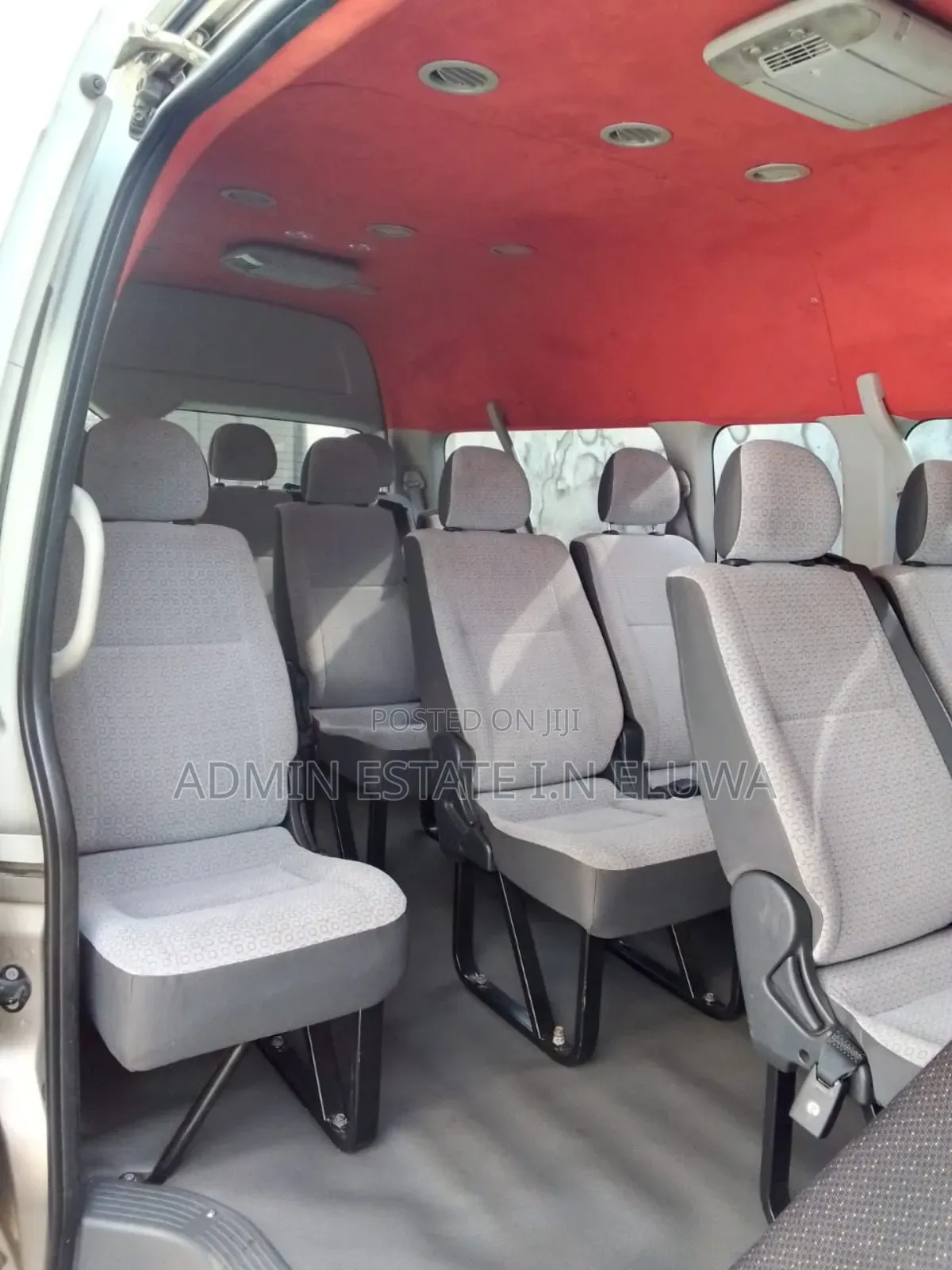 Hire Bus and Coaster Bus, Hire Hilux