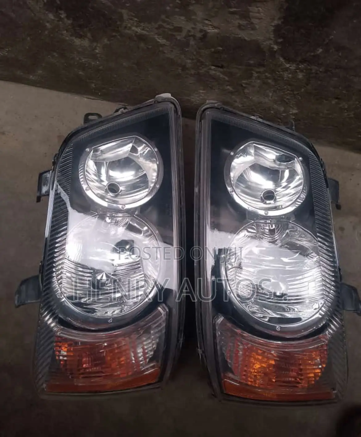 Headlamp for Highlander 2003