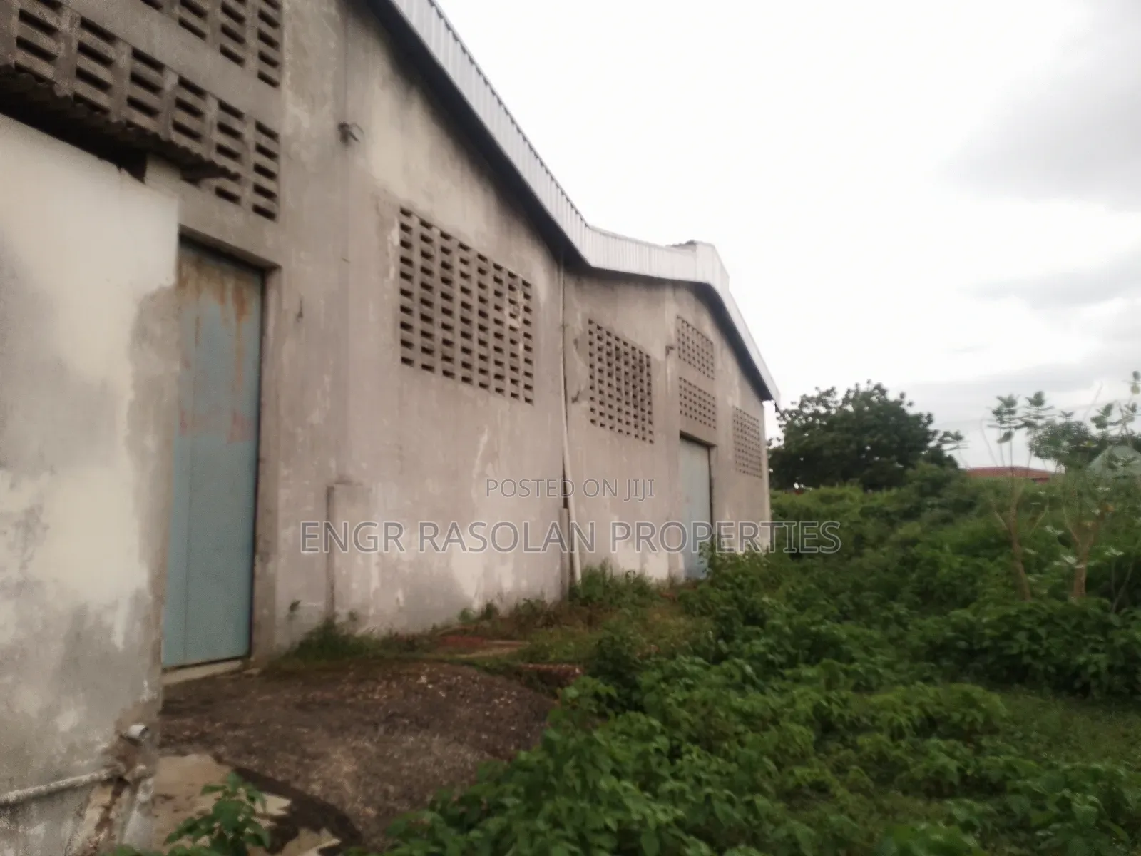 Factory for Sale on 101 Plots of Land