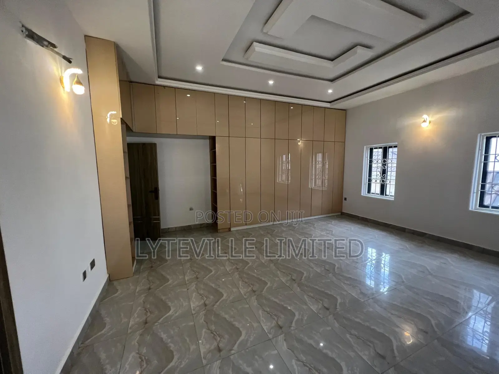 5bdrm Duplex in Asokoro for sale
