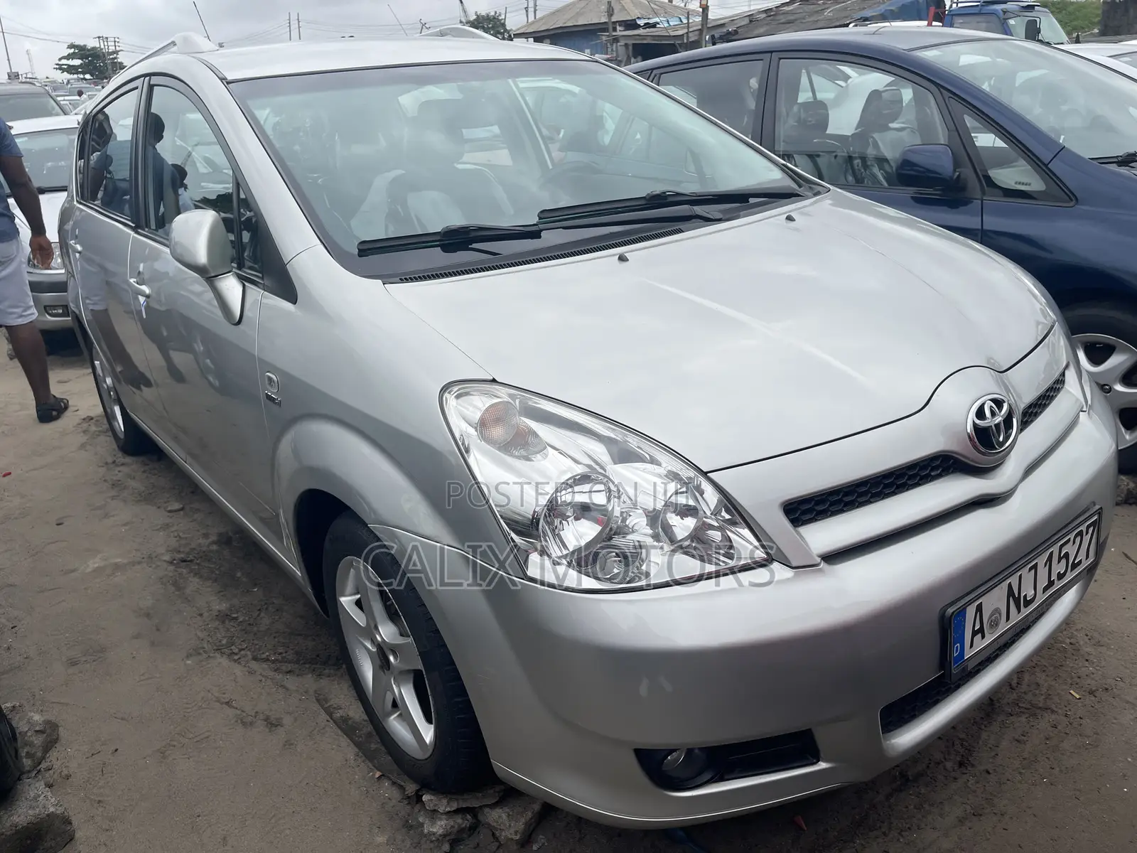 Toyota Verso 2010 Silver