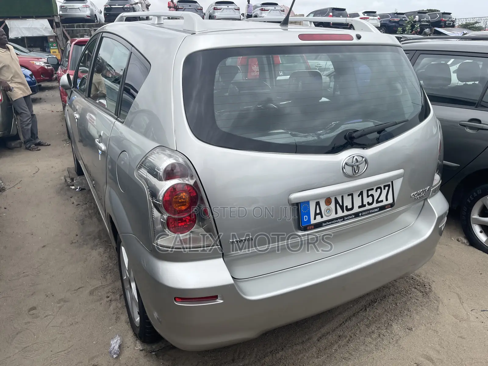 Toyota Verso 2010 Silver