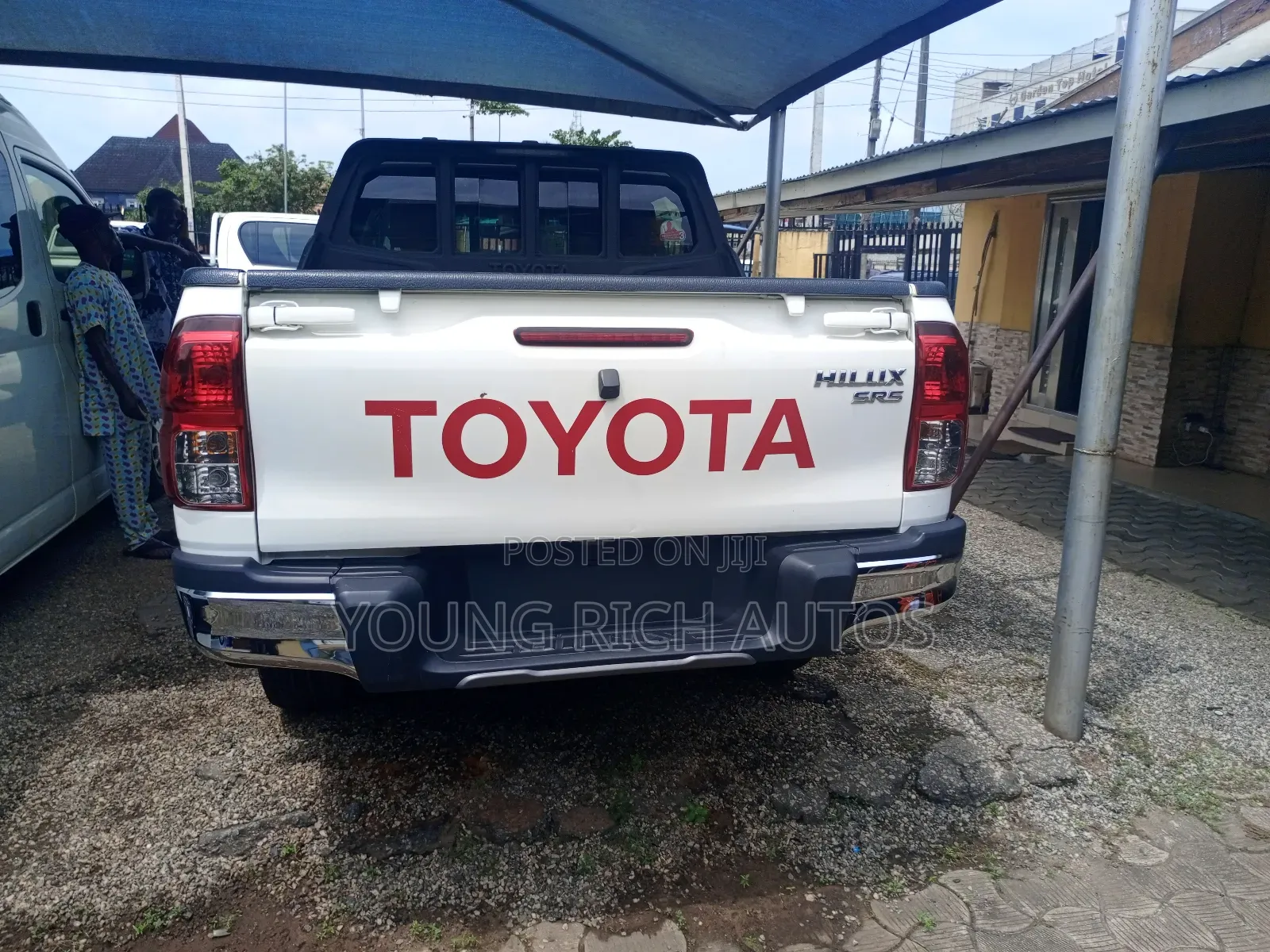 Toyota Hilux 2019 White