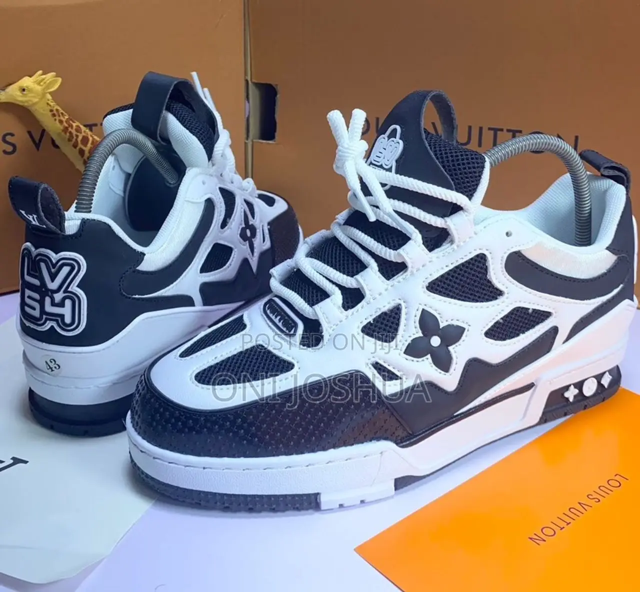 Louis Vuitton SNKS