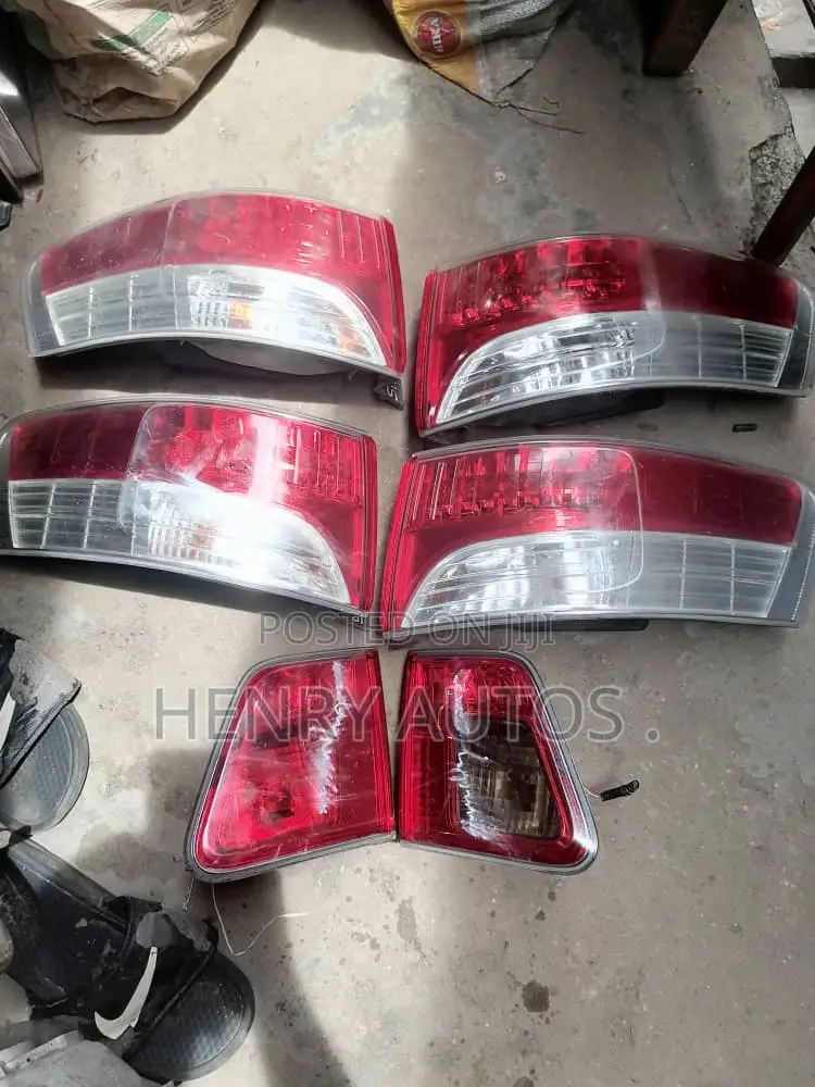 Complete Back Avensis 2010