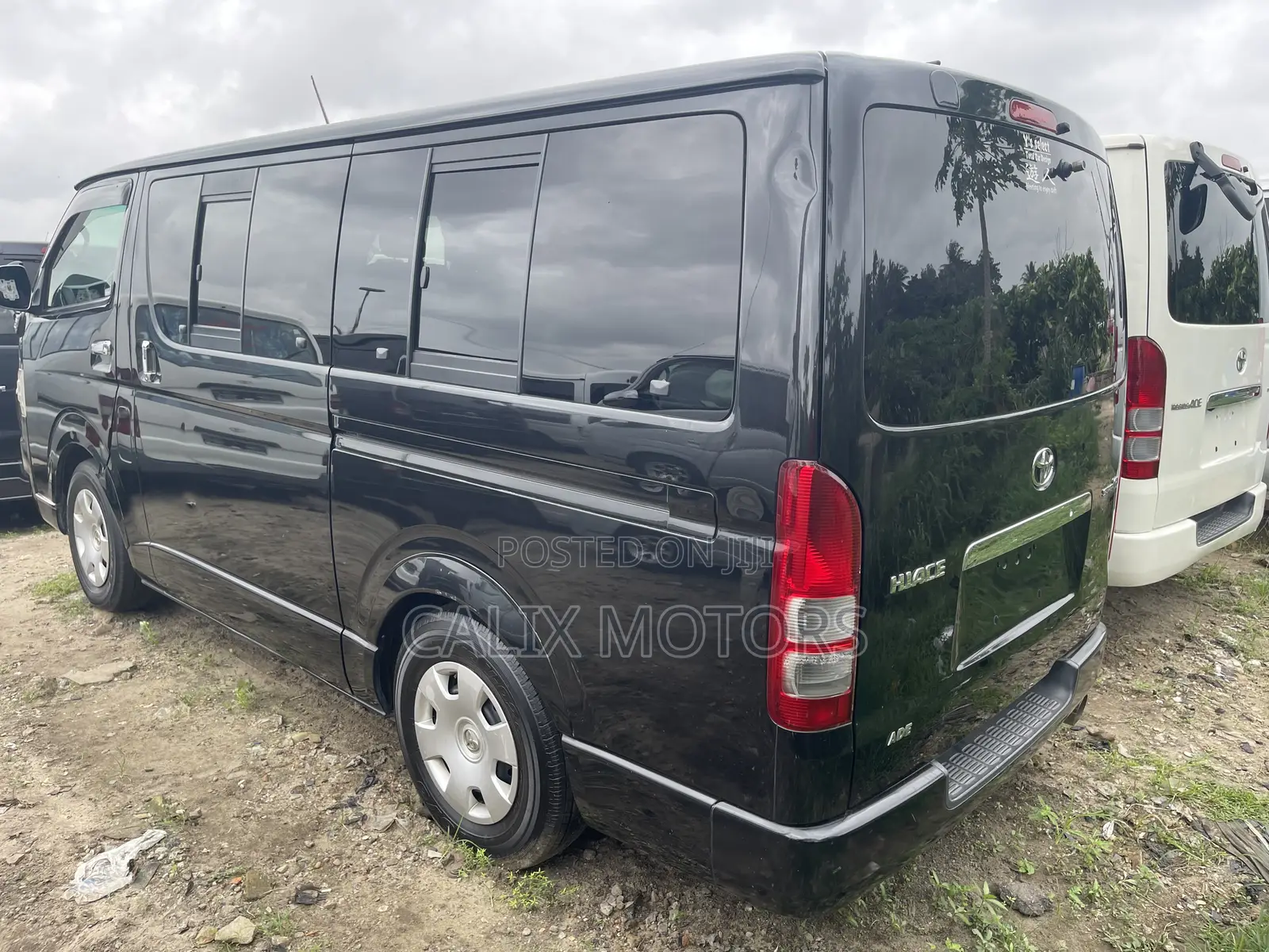 Toyota HiAce 2010 Black