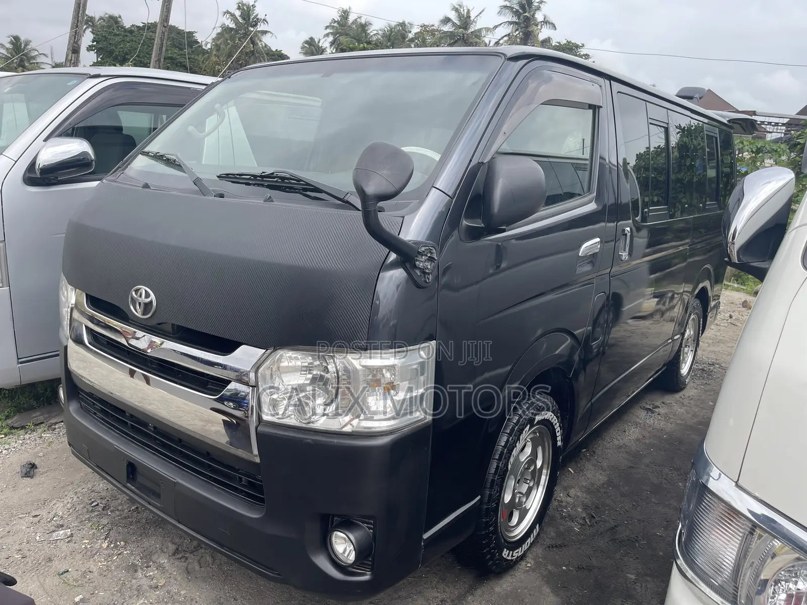 Toyota HiAce 2012 Black