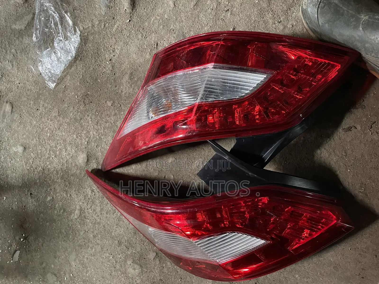 Taillights Maxima 2015