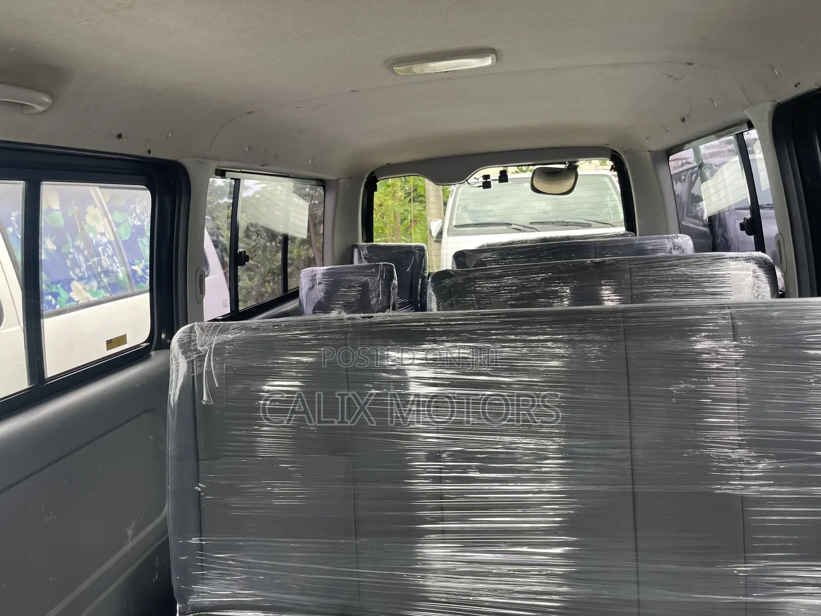 Toyota HiAce 2010 Black