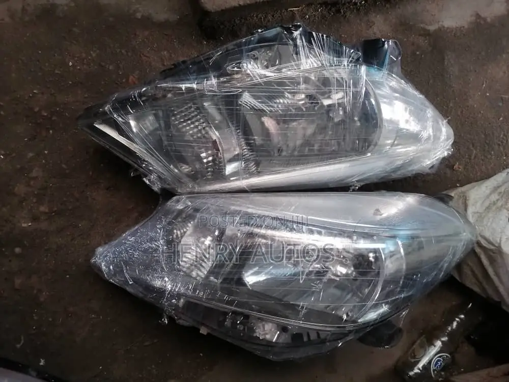 Headlamp Yaris 2014 Hatchback