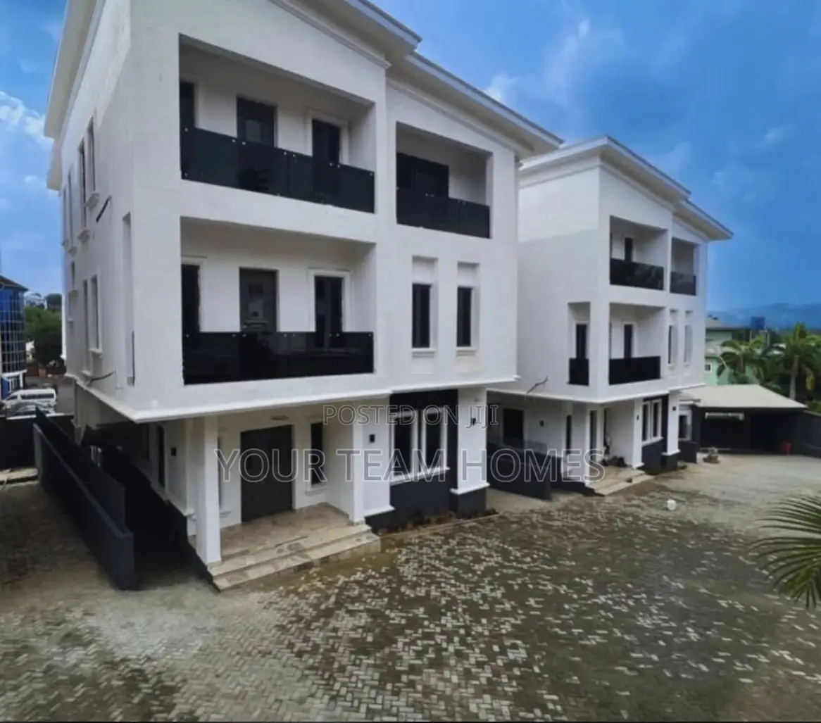 5bdrm Duplex in Maitama for sale