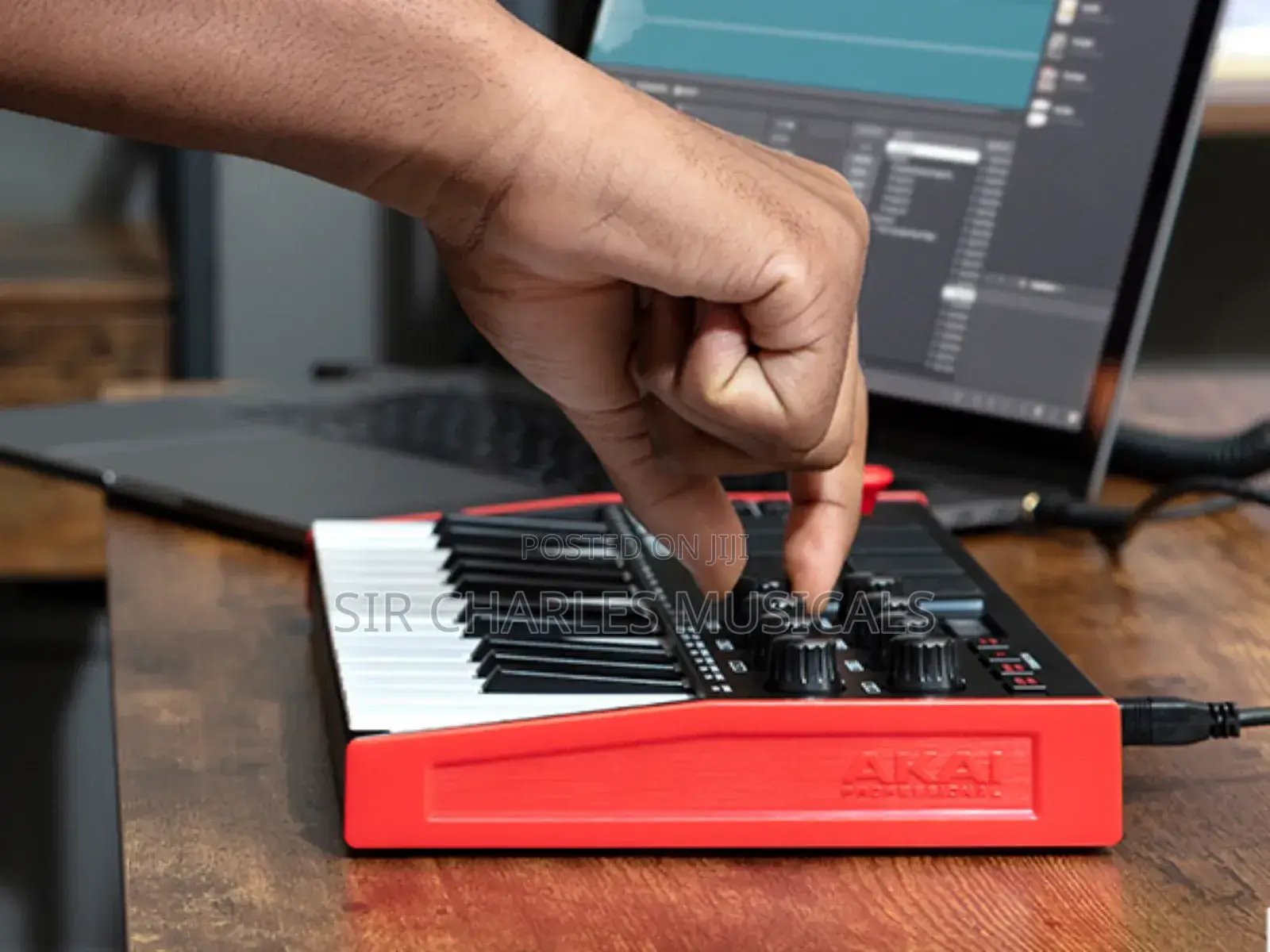 Akai Mini Keyboard