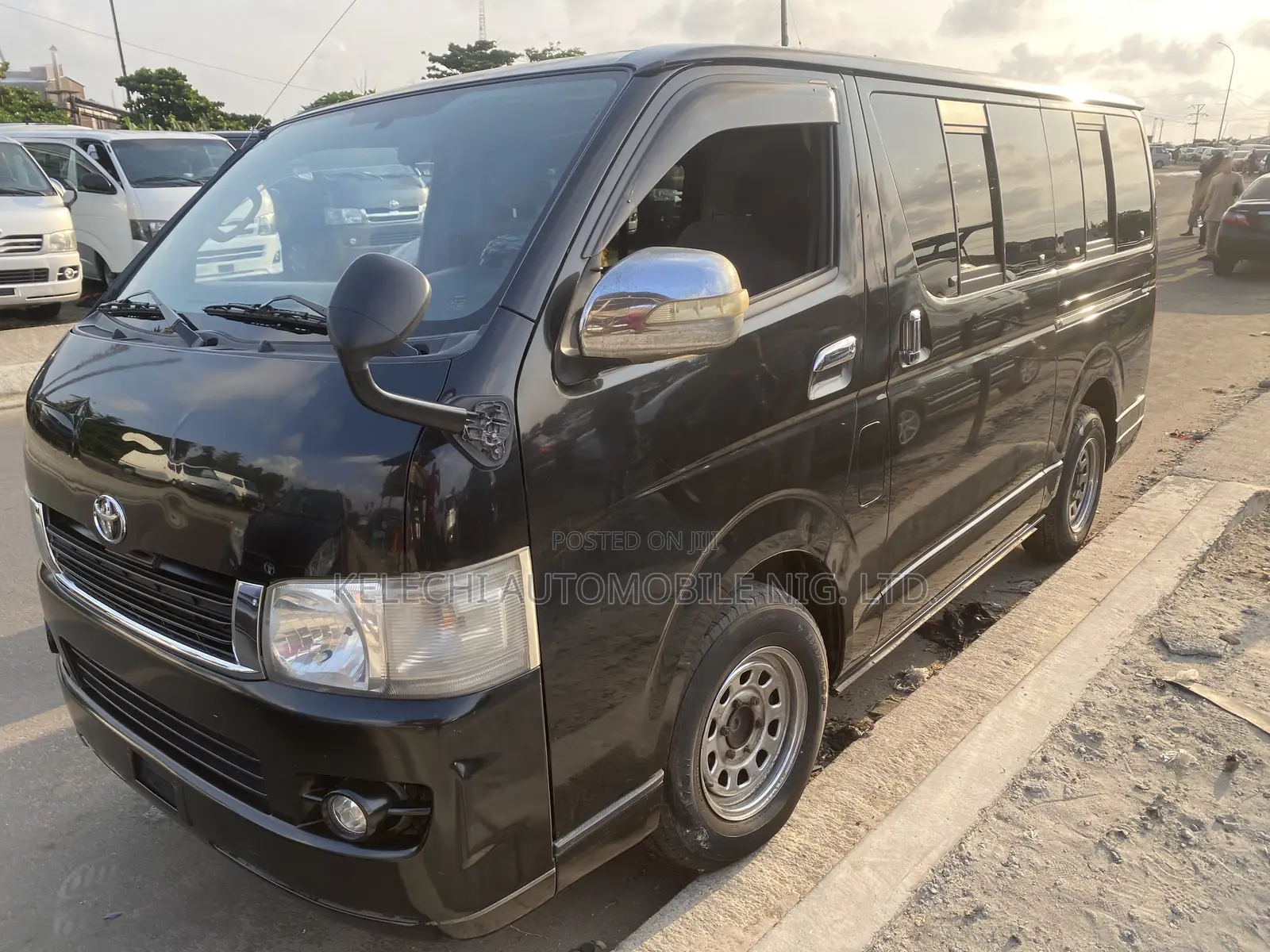 Toyota HiAce 2012 Black