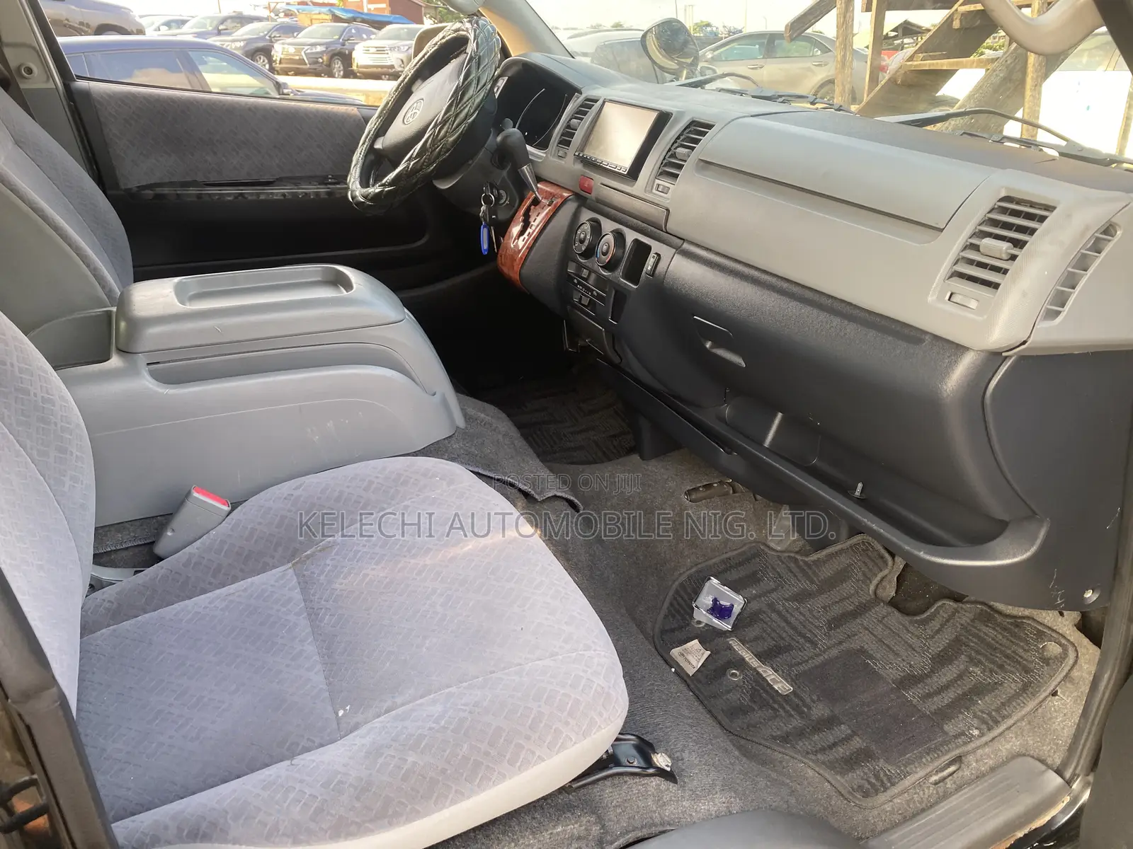Toyota HiAce 2012 Black