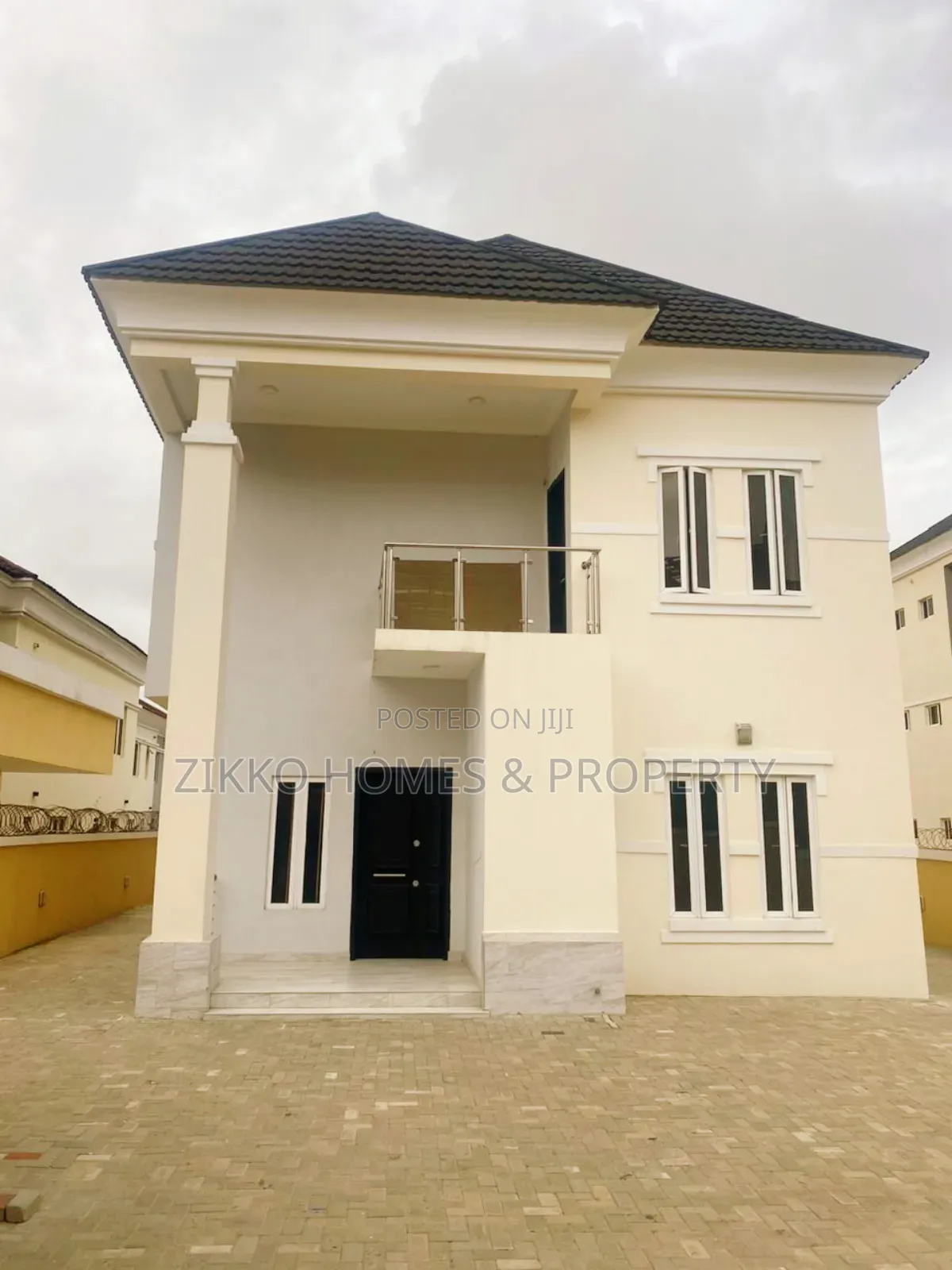 5bdrm Duplex in Lekki for sale