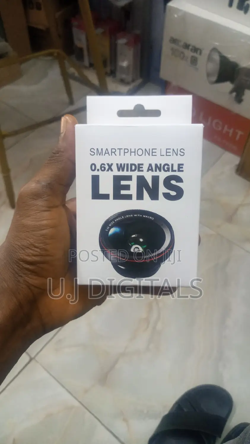 0.6x Wide Angle Len's for Smartphone