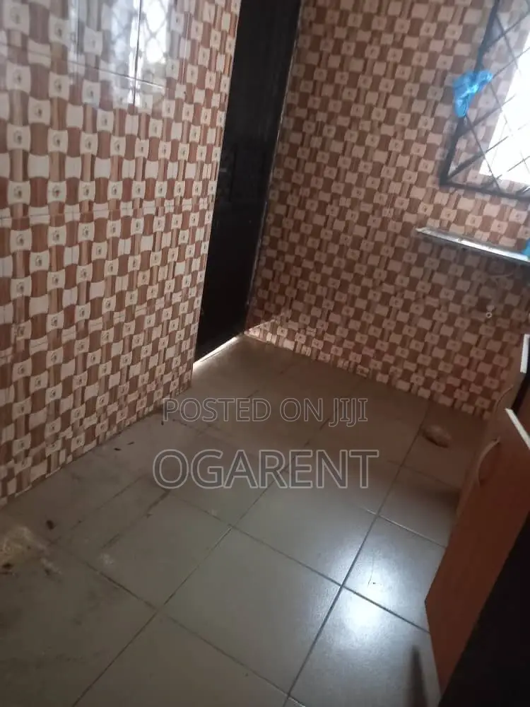Furnished Mini Flat in Santana Market, Benin City for rent