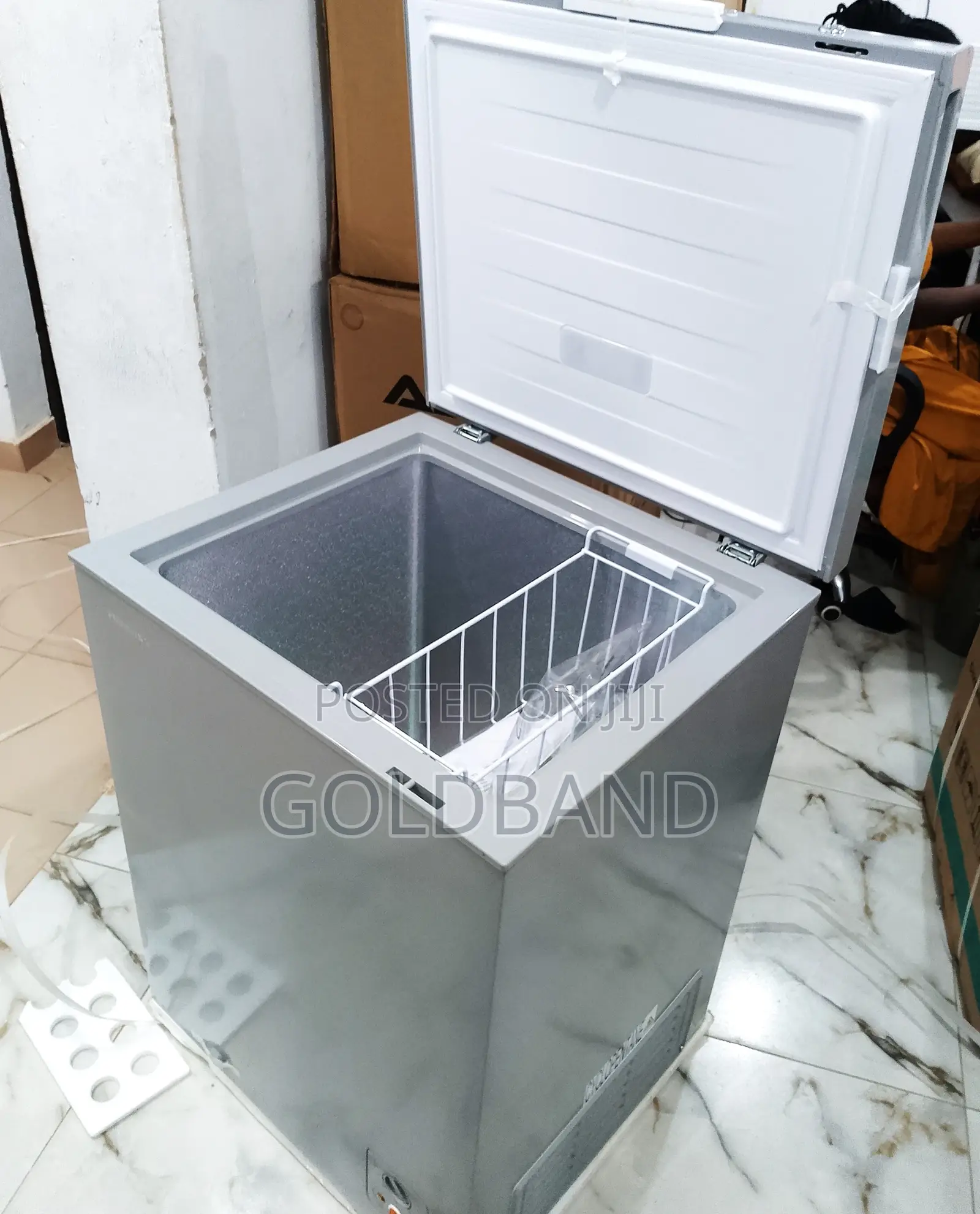 Original 142L Hisense Chest Freezer "Fc180sh"