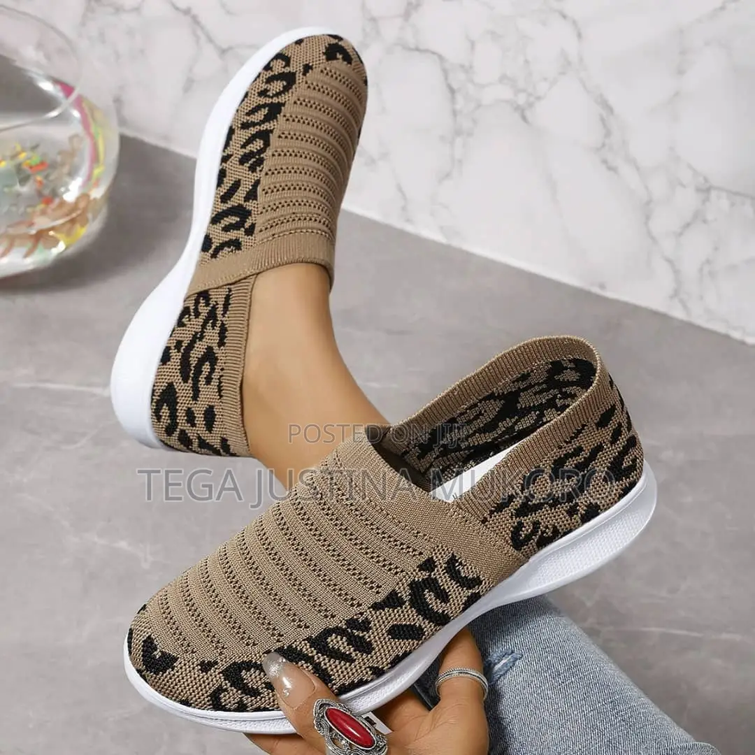 Easy Wear Sneakers
