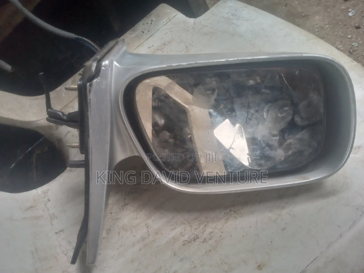 Side Mirror for Matrix