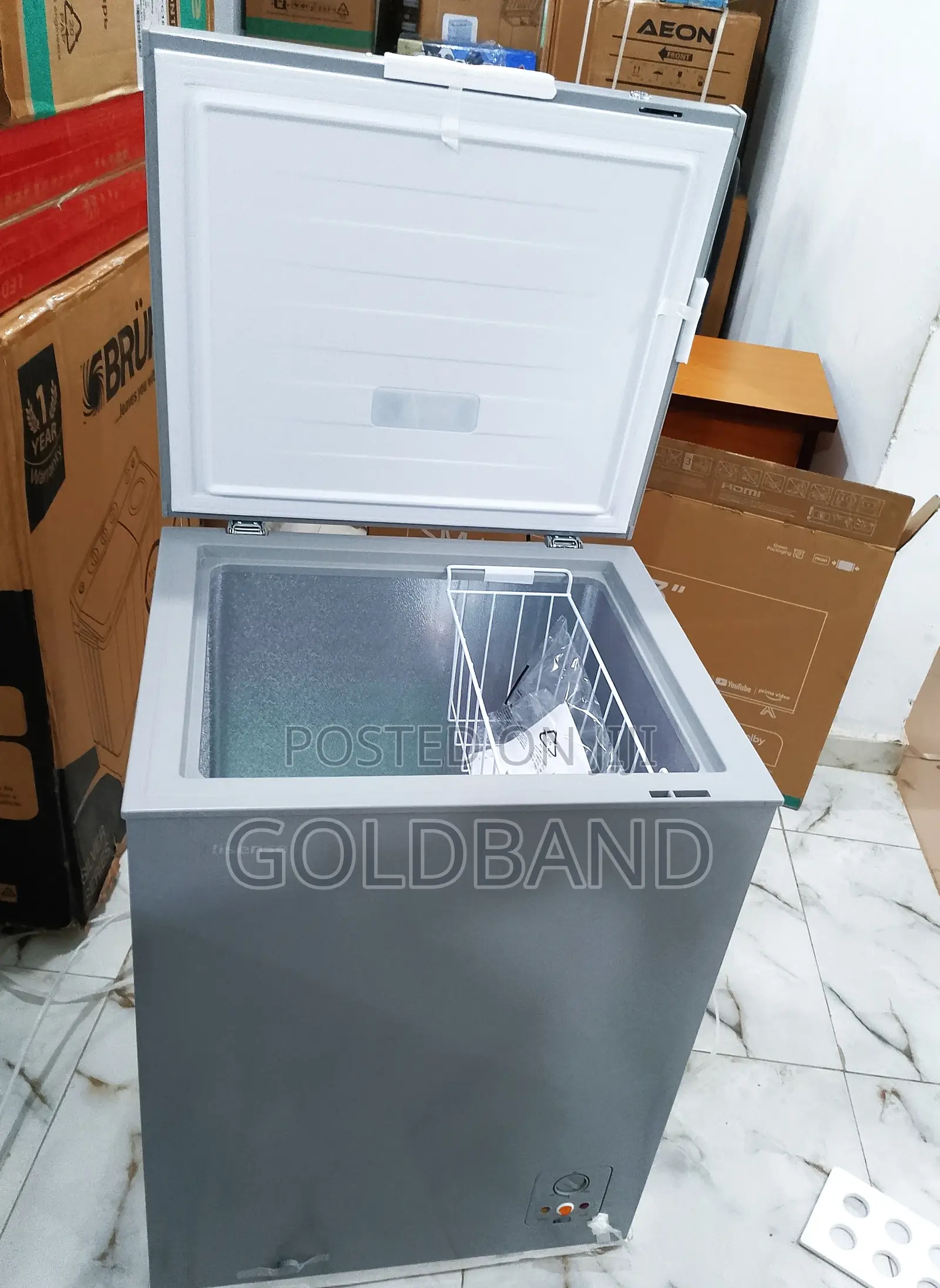 Durable 142L Hisense Chest Freezer Fc180sh