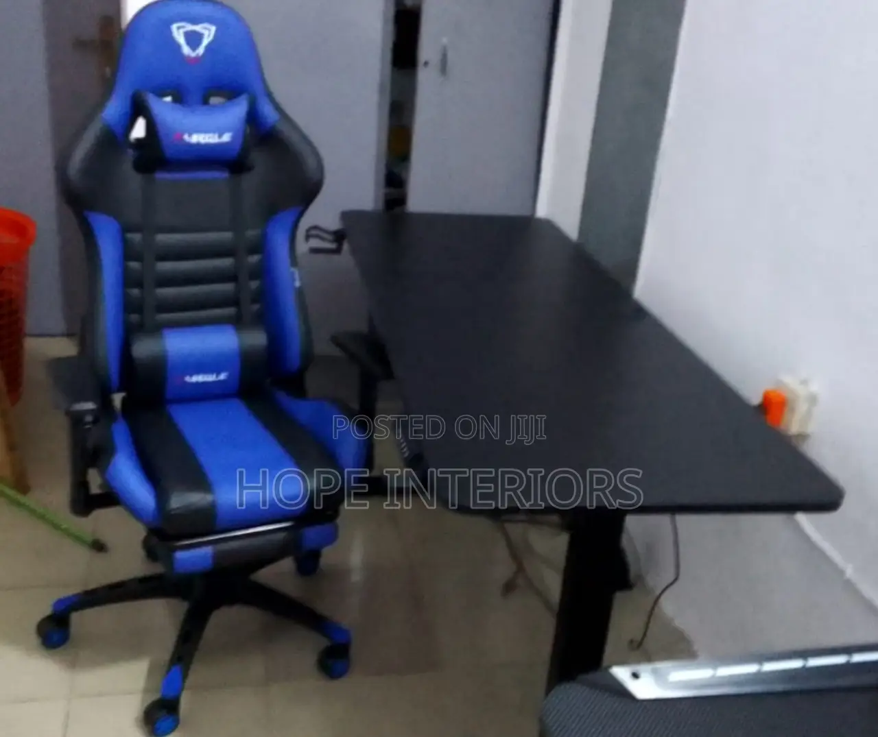 Adjustable Height Desk and Game Chair